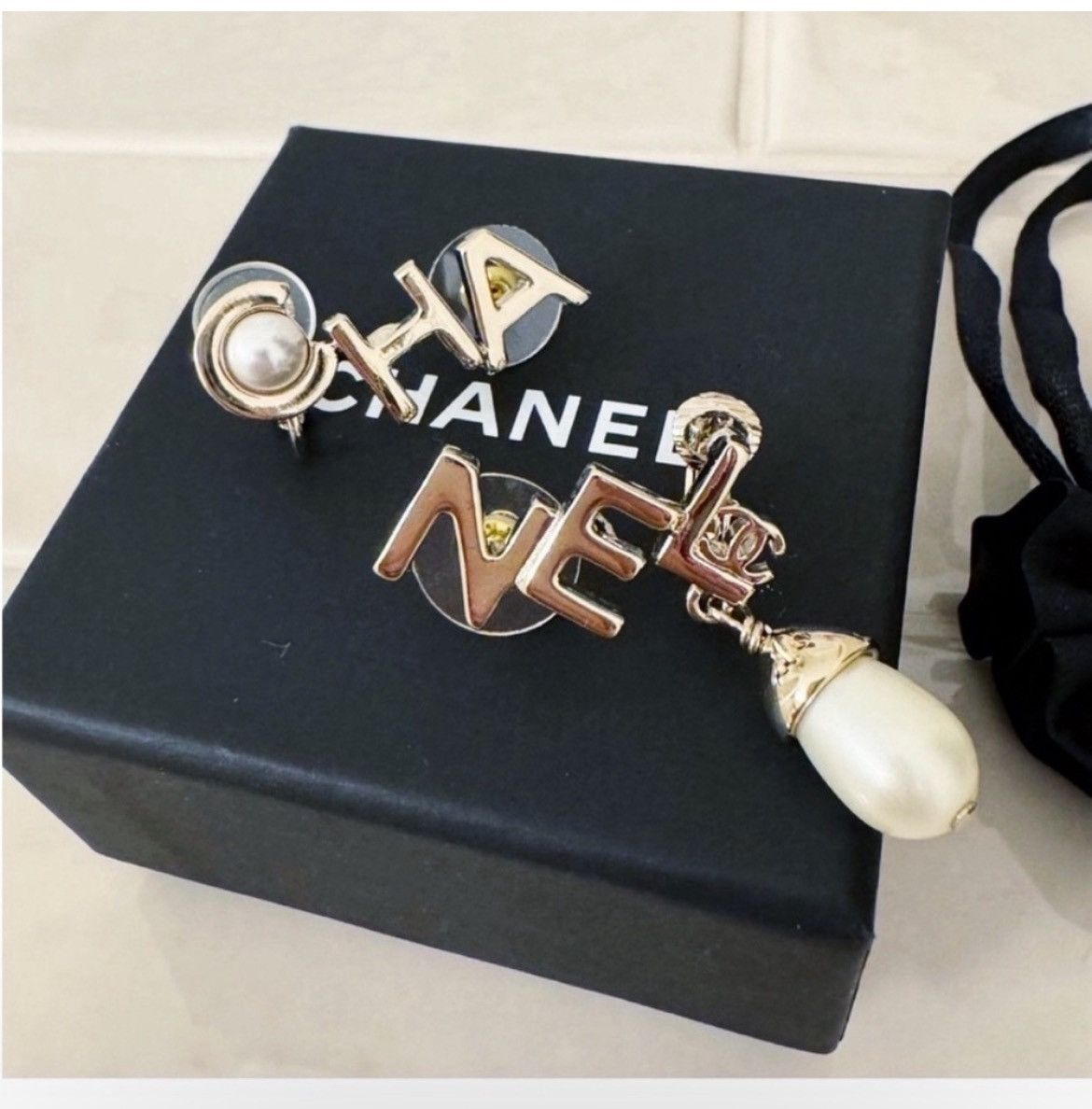 Chanel Authentic Chanel Lim Ed Pearl Logo Cuff / Climber Earrings Size ONE SIZE - 3 Thumbnail