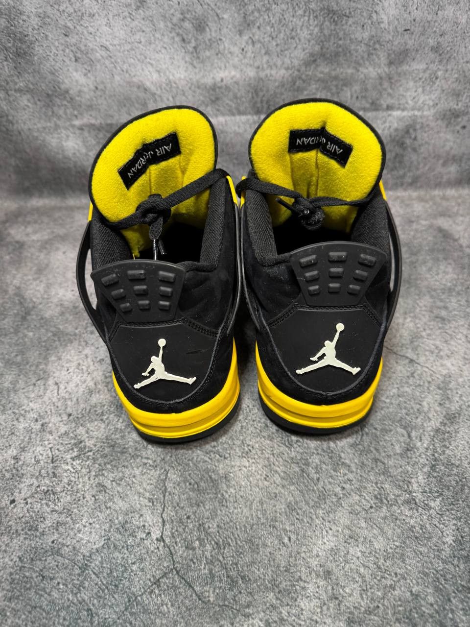 Jordan Brand Size 12 | Jordan 4 Thunder No Box | Pre-Owned Size US 12 / EU 45 - 2 Thumbnail