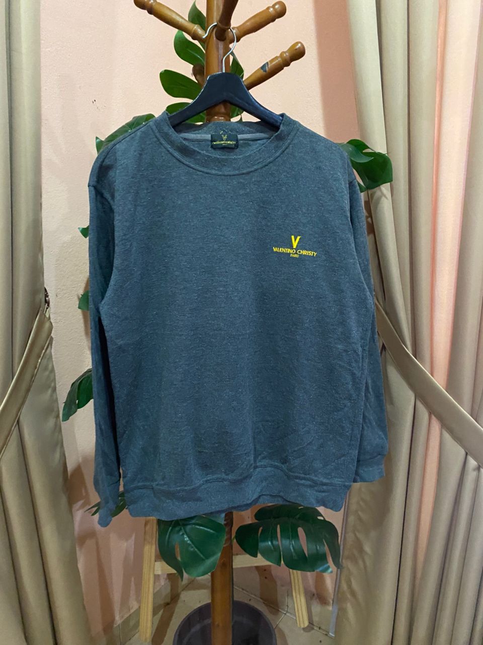 Vintage VINTAGE VALENTINO CHRISTY SWEATSHIRT Size US L / EU 52-54 / 3 - 5 Thumbnail