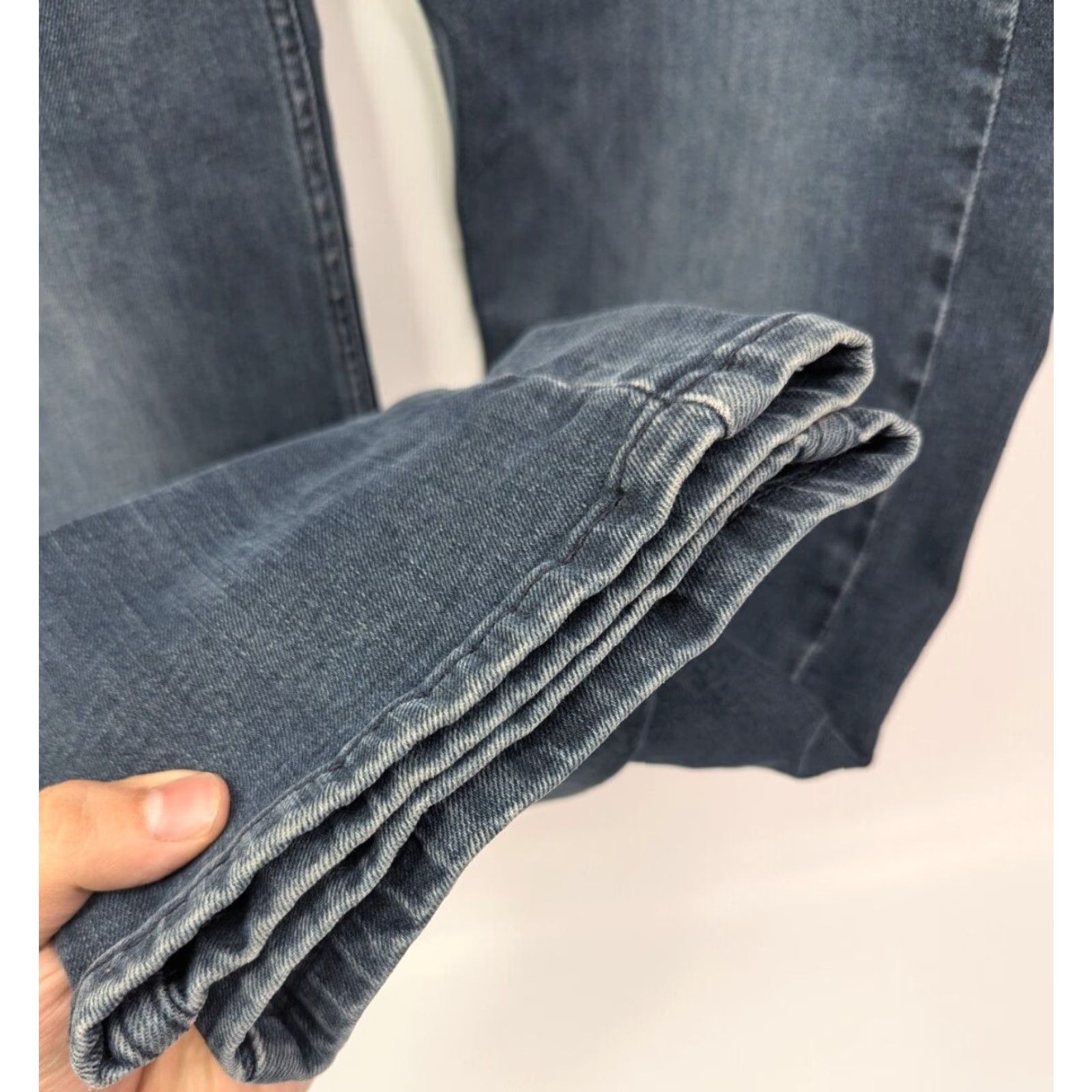 Levi's Levi's 514 Jeans Men Slim Straight 34x34 Mid Blue Denim Cotton Stretch Size US 34 / EU 50 - 2 Thumbnail