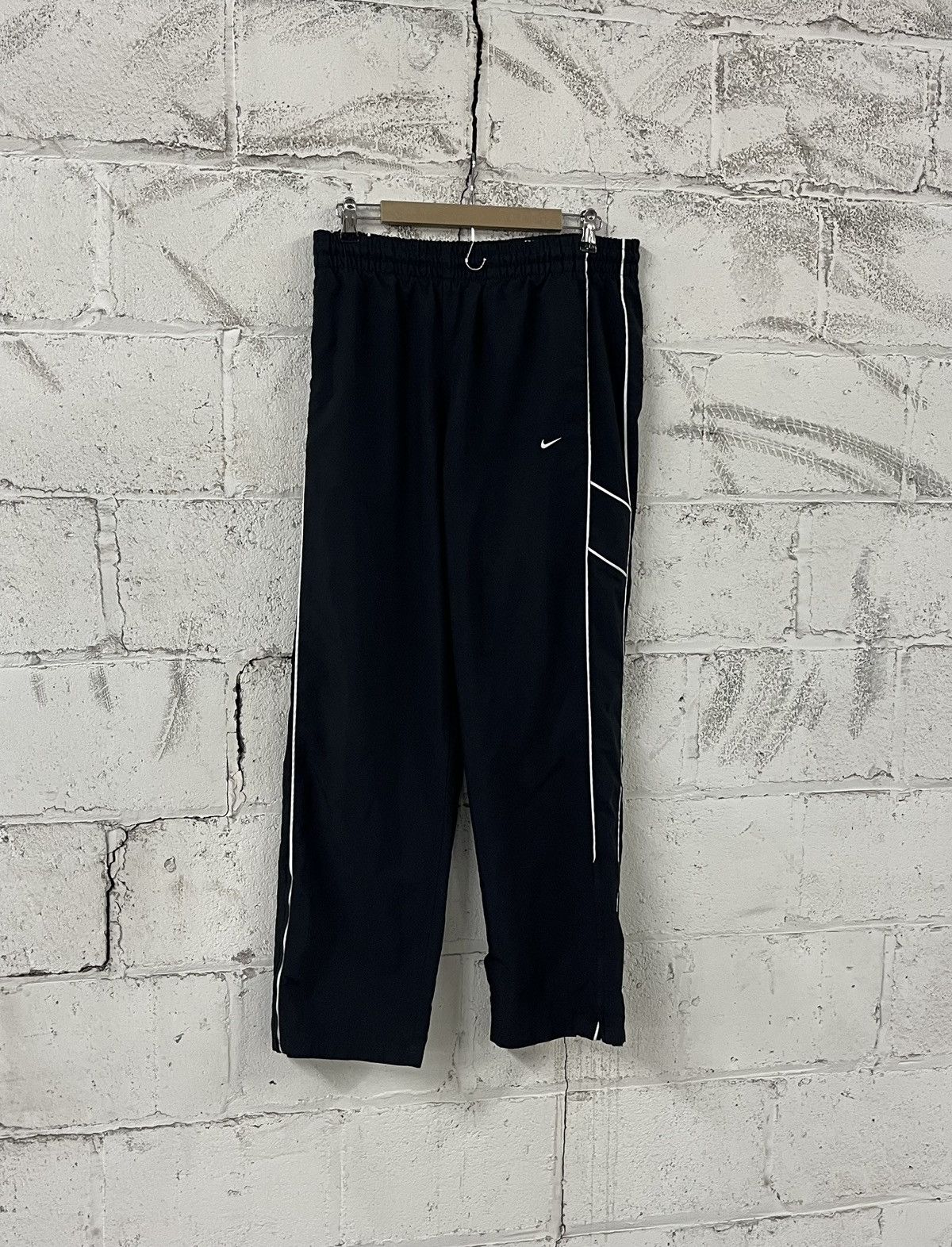 Nike Y2k nike track pants baggy fit lightweight streetwear hype Size US 34 / EU 50 - 1 Thumbnail