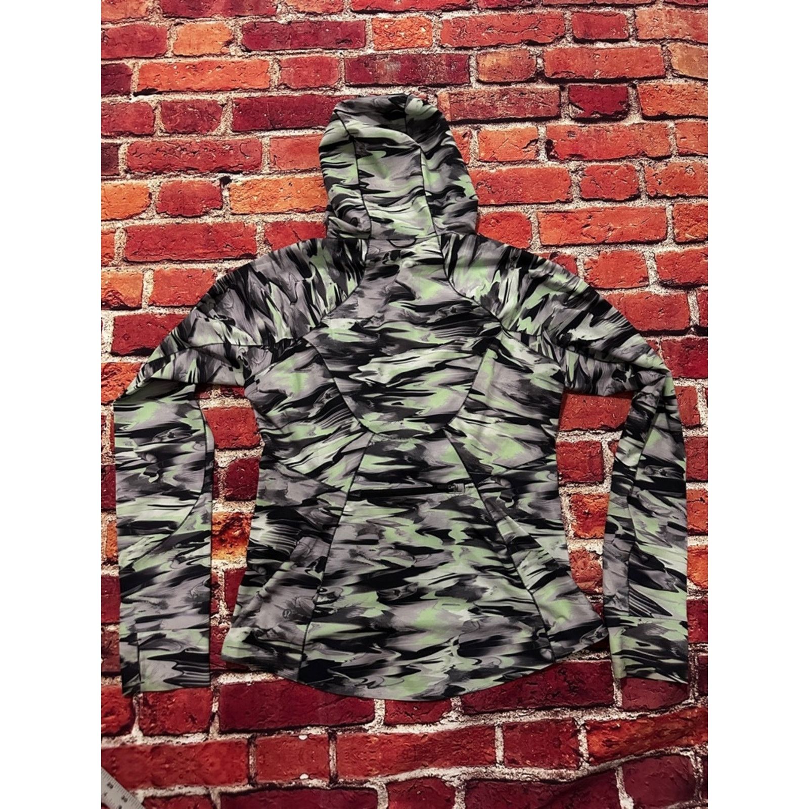 Lululemon Lululemon Mist Over Windbreaker size 10 Size L / US 10 / IT 46 - 3 Thumbnail