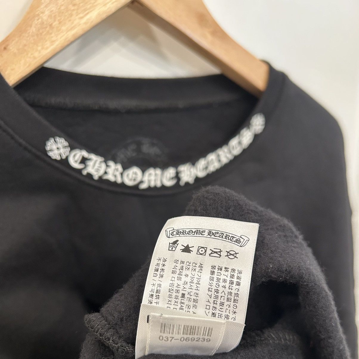 Chrome Hearts Chrome Hearts Neck Logo Crewneck Sweatshirt Black Sz Medium Size US M / EU 48-50 / 2 - 8 Thumbnail