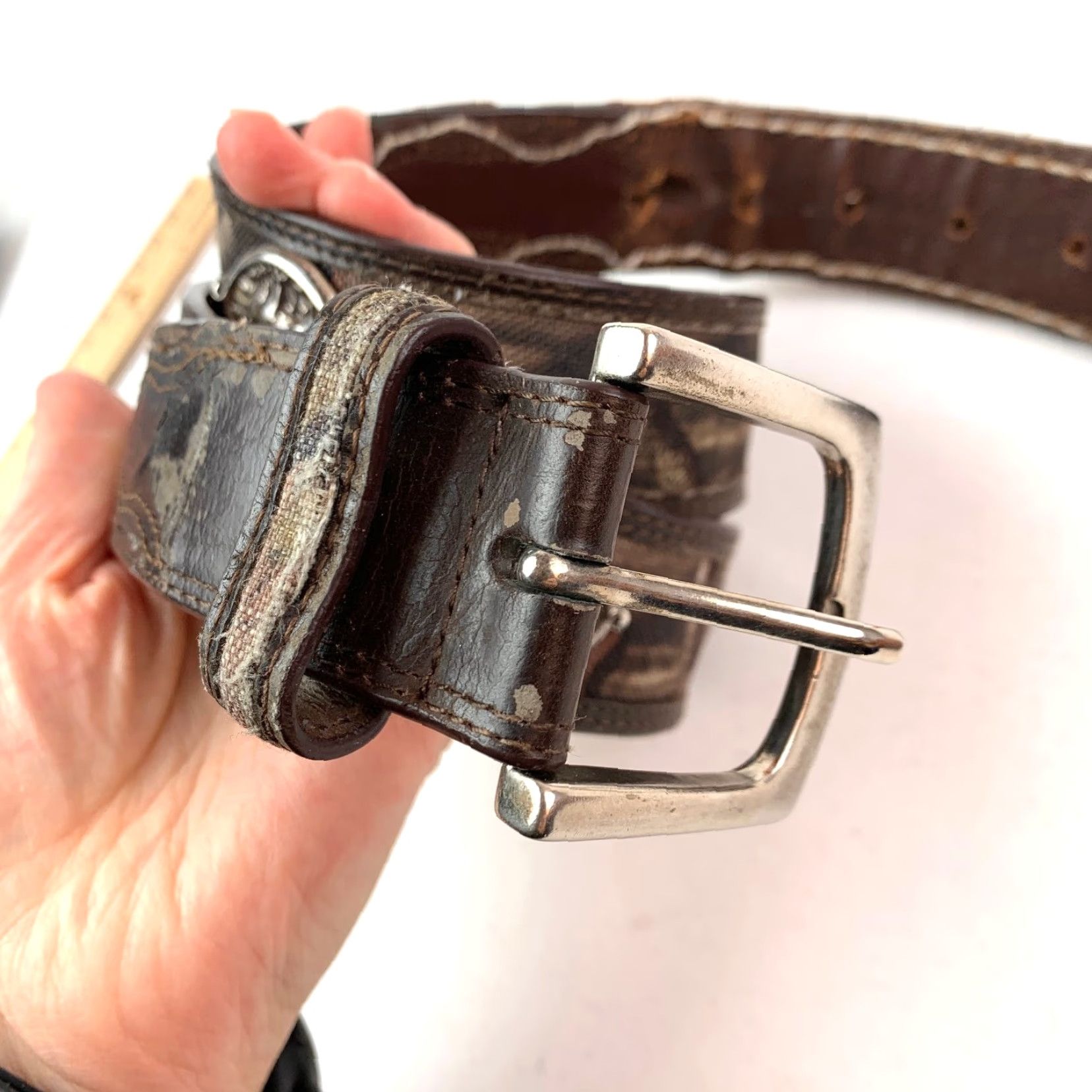 Vintage Men's Belt Camouflage DeEr Concho Buckle Genuine Leather Camo Canvas Overlay 36 Brown Green Tan Vintage No Size 36 - 4 Thumbnail