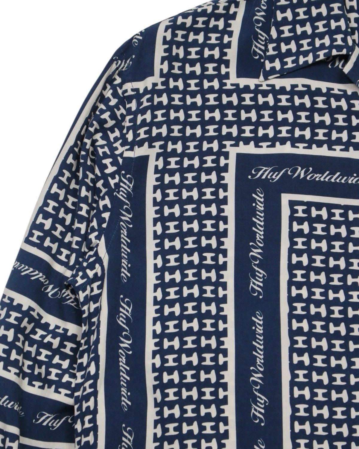 Huf FW2022 HUF WORLDWIDE SCARF LS RESORT RAYON SHIRT Size US M / EU 48-50 / 2 - 5 Thumbnail