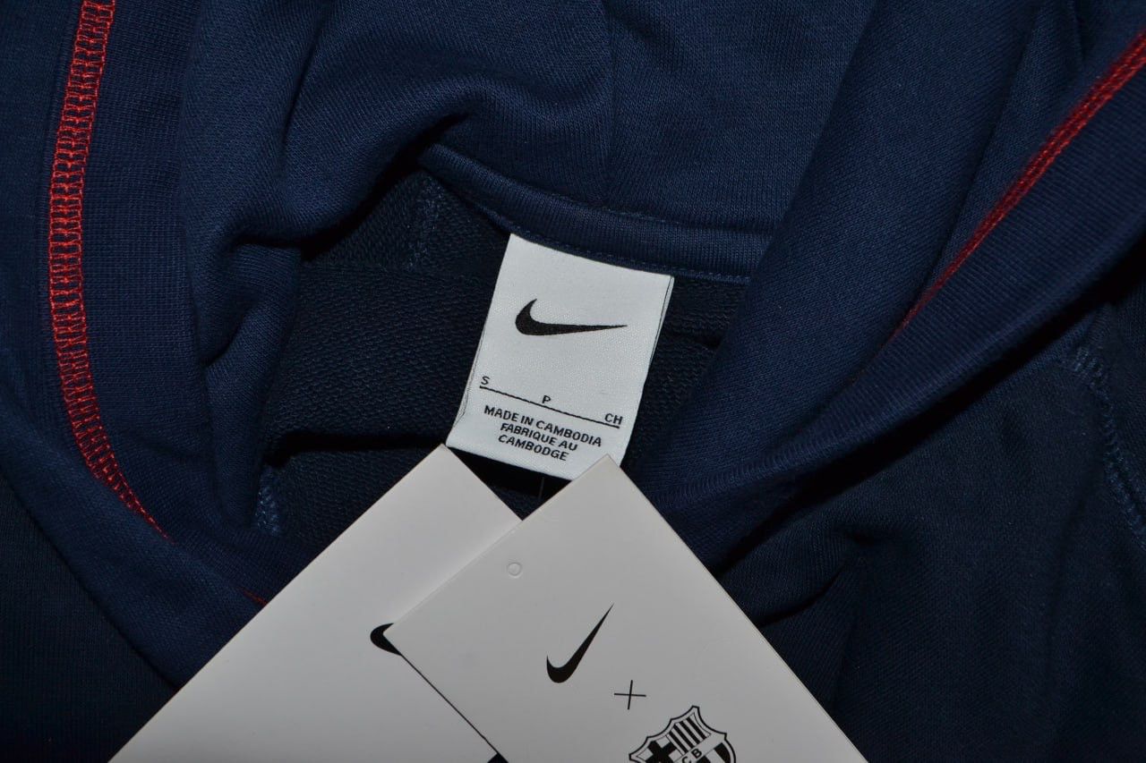 Nike New Nike FC Barcelona TRAVEL HOODIE size S Size US S / EU 44-46 / 1 - 10 Thumbnail