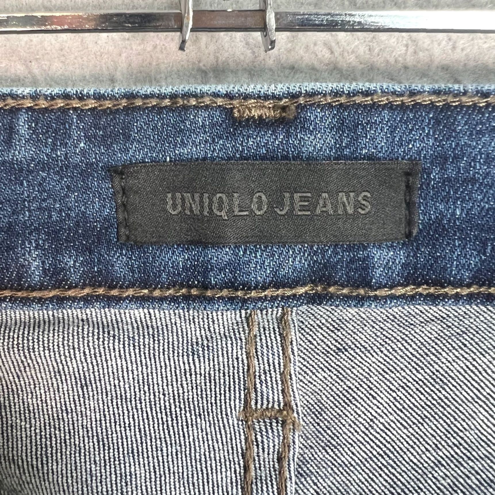 Uniqlo Uniqlo Jeans Skinny Womens 30 x 34 Denim Cotton Blend Blue 5-Pocket Inseam 28" Regular Zip Mid Rise Shirts? Size 30" / US 8 / IT 44 - 3 Thumbnail