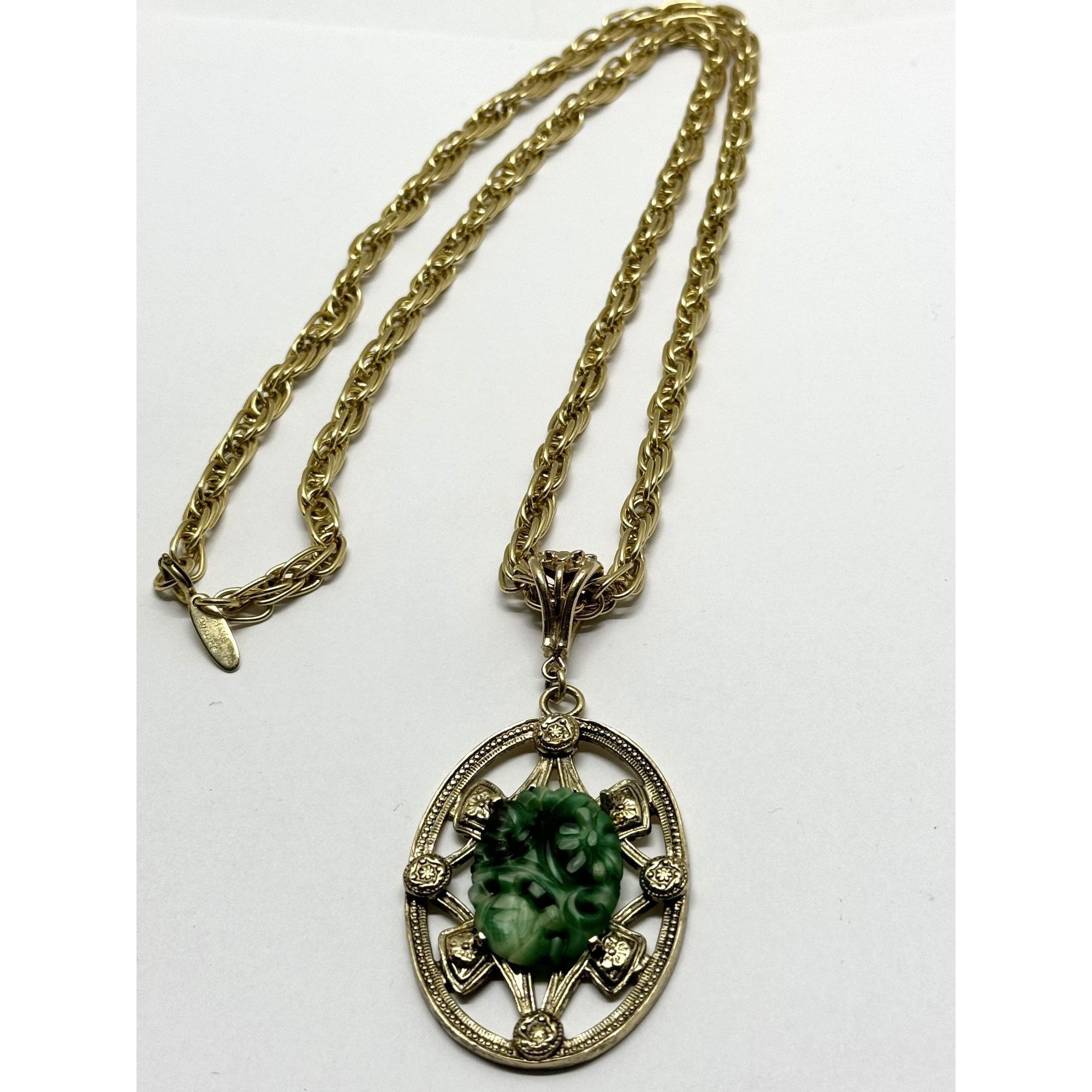 Vintage Whiting & Davis green flower pendant necklace