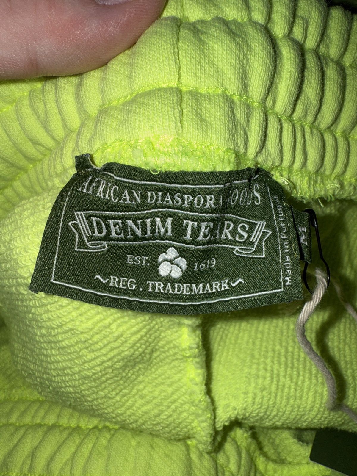 DENIM TEARS Denim Tears Mono Cotton Wreath Neon Green Sweatpants Size US 31 - 9 Thumbnail