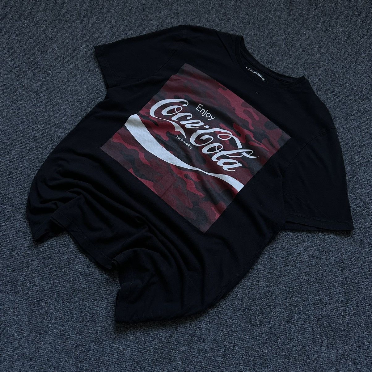 Coca Cola VTG Adult Coca-Cola T-shirts Big Logo Size L Trashed Staff Size US L / EU 52-54 / 3 - 2 Thumbnail