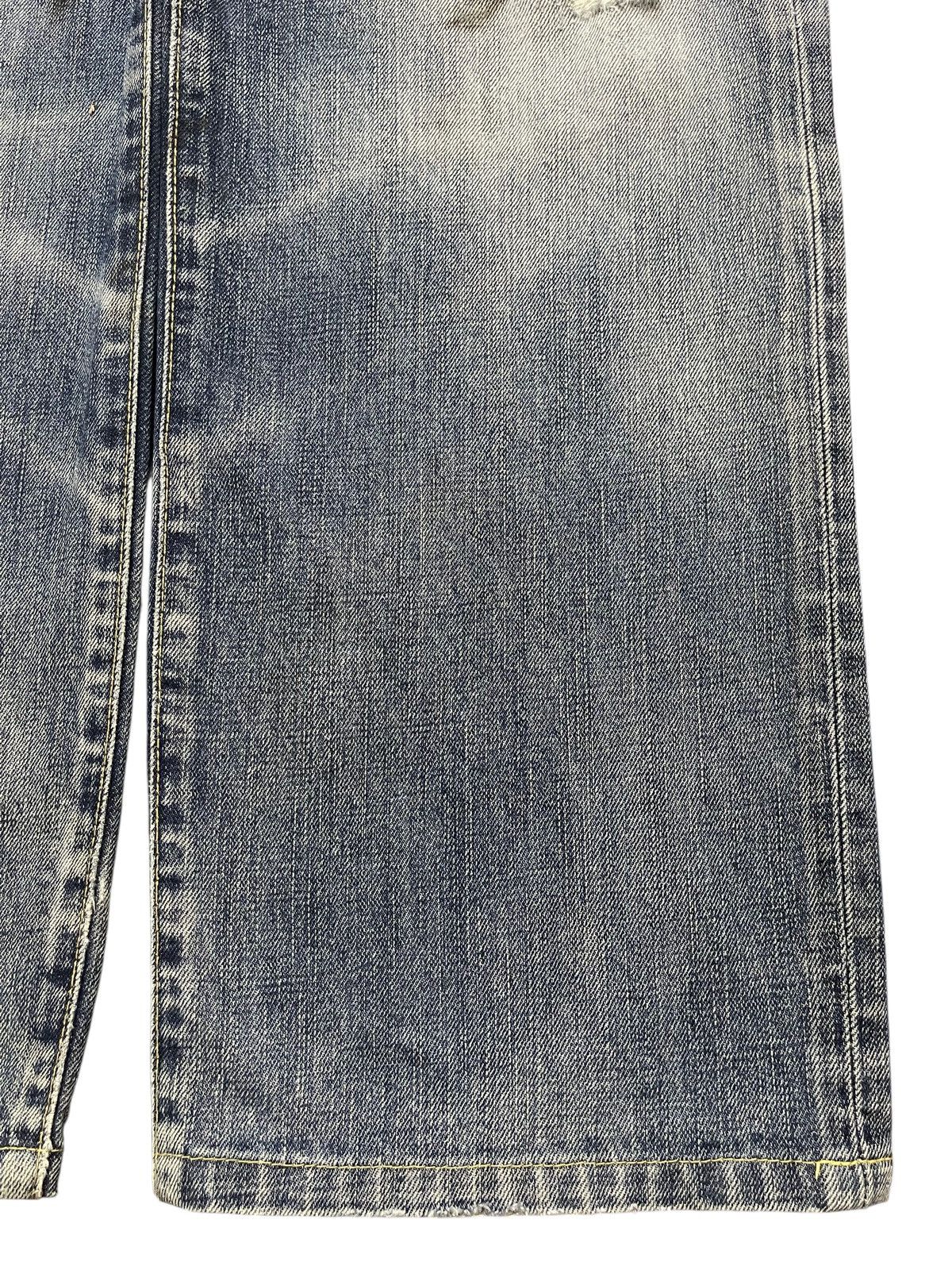 Uniqlo Vintage Uniqlo Blue Faded Wash Distressed Destroy Baggy Jean Size US 36 / EU 52 - 8 Thumbnail