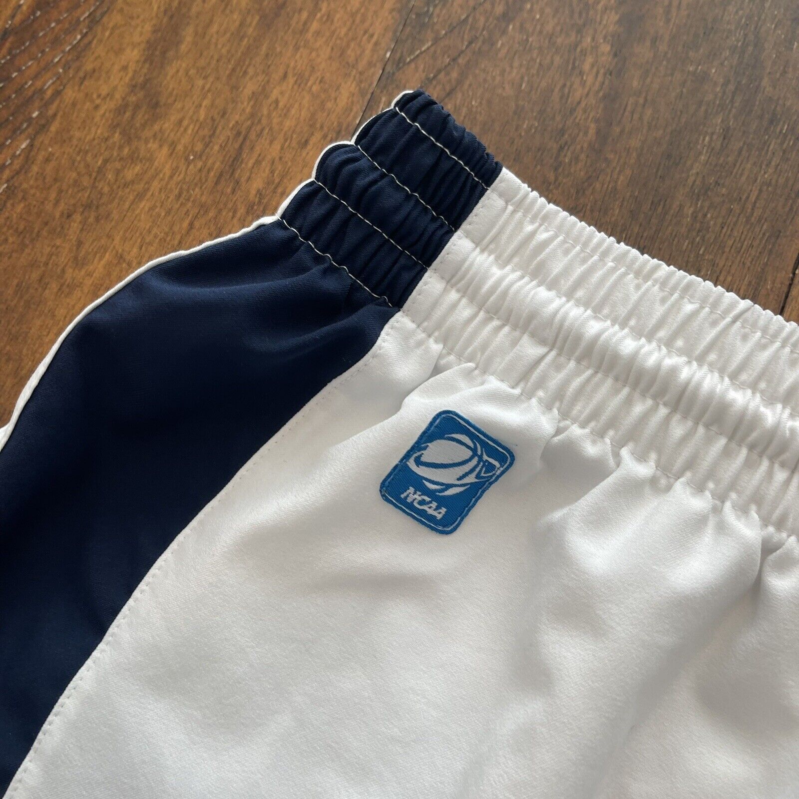 Nike Nike Villanova Wildcats Basketball Shorts Medium Authentic Size US 30 / EU 46 - 7 Thumbnail