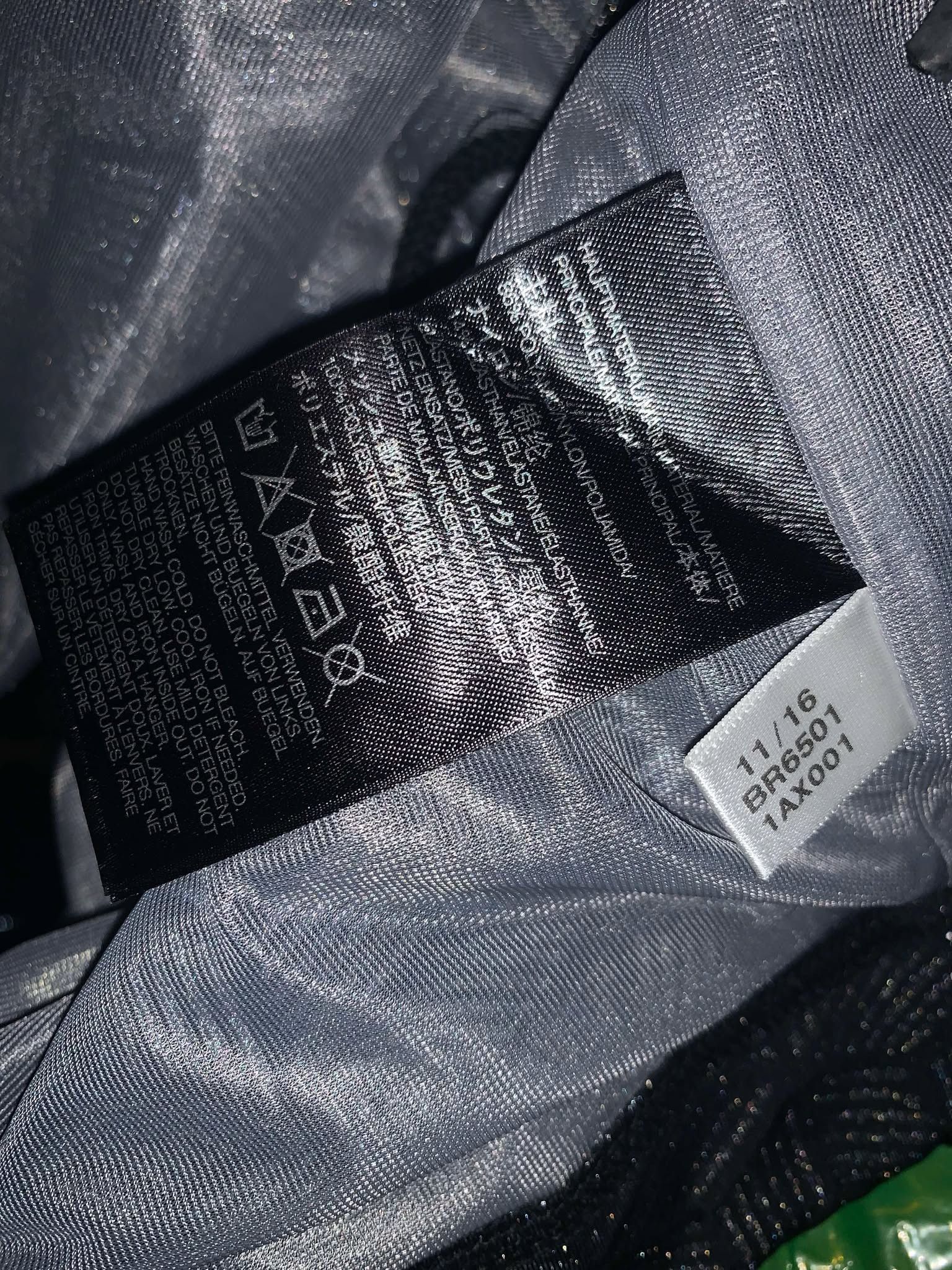 Adidas Y-3 Space Track Poncho S/S 2017 M Oversized Yohji Yamamoto Size US M / EU 48-50 / 2 - 15 Thumbnail
