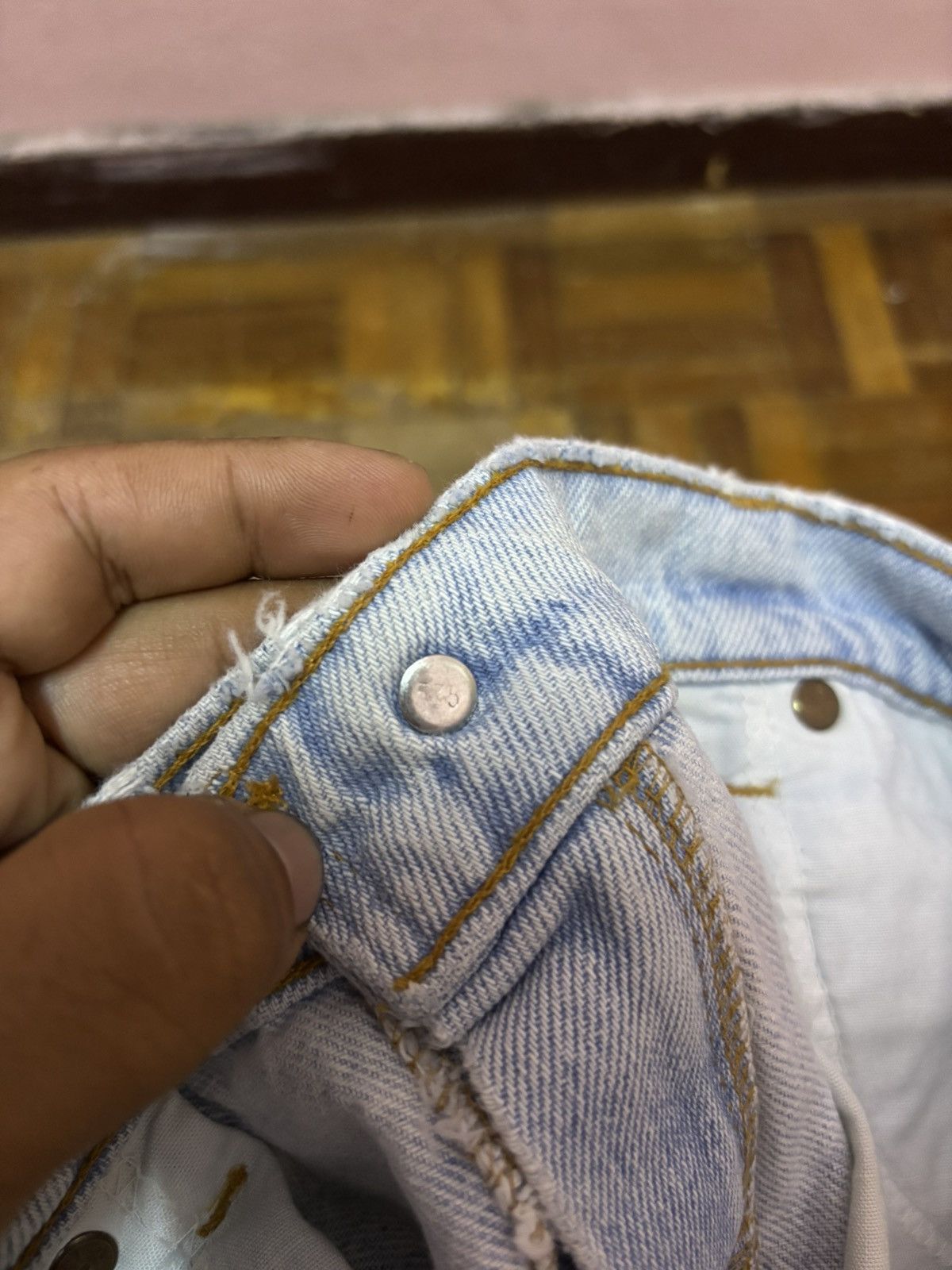 Jean × Levi's × Vintage Vintage Levis 560 Loose Fit Men Jeans (Size 34) Size US 34 / EU 50 - 15 Thumbnail