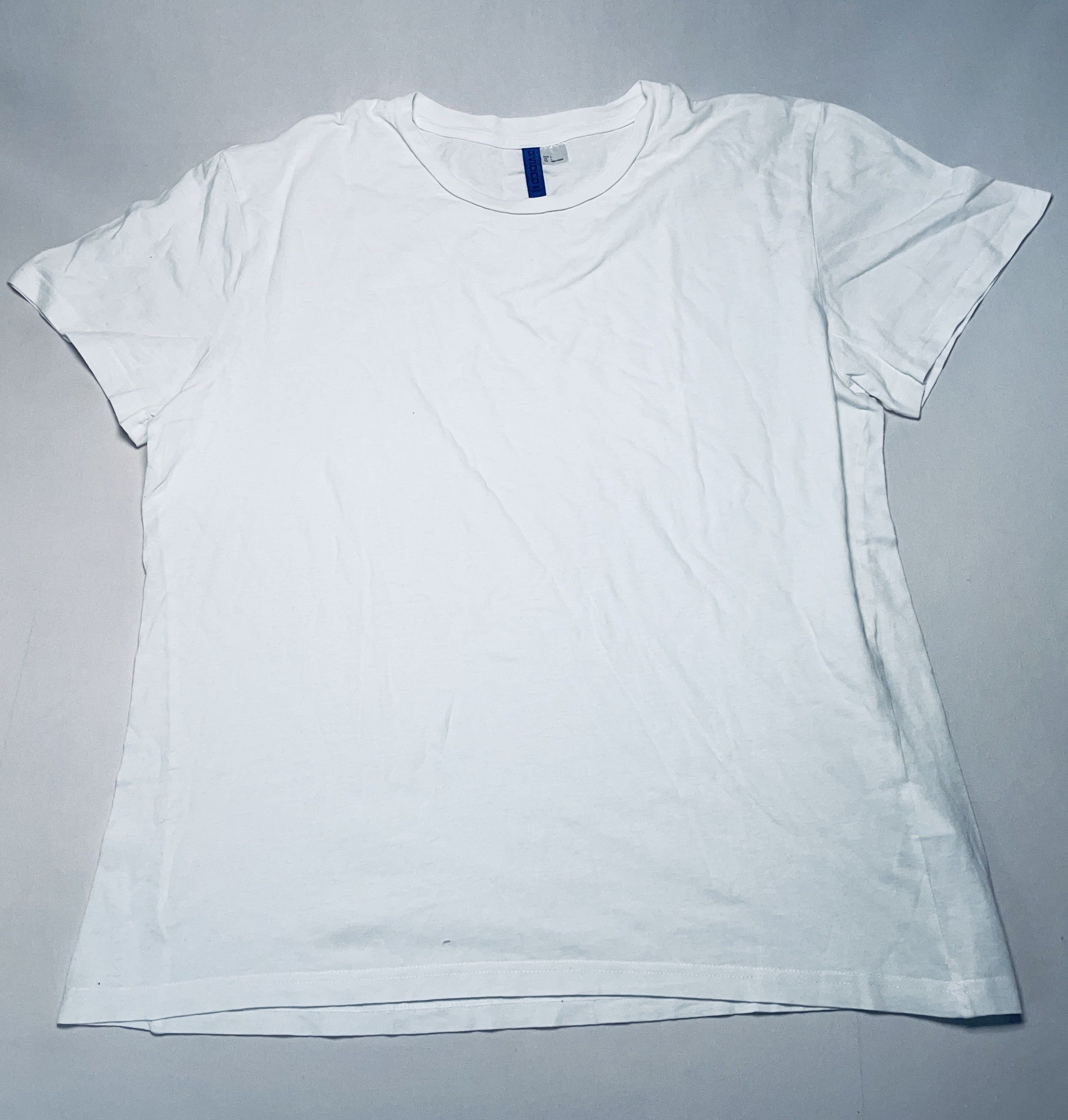 H&M 👕 14,90 € – Weißes H&M Basic T-Shirt Größe L – Size US L / EU 52-54 / 3 - 1 Thumbnail