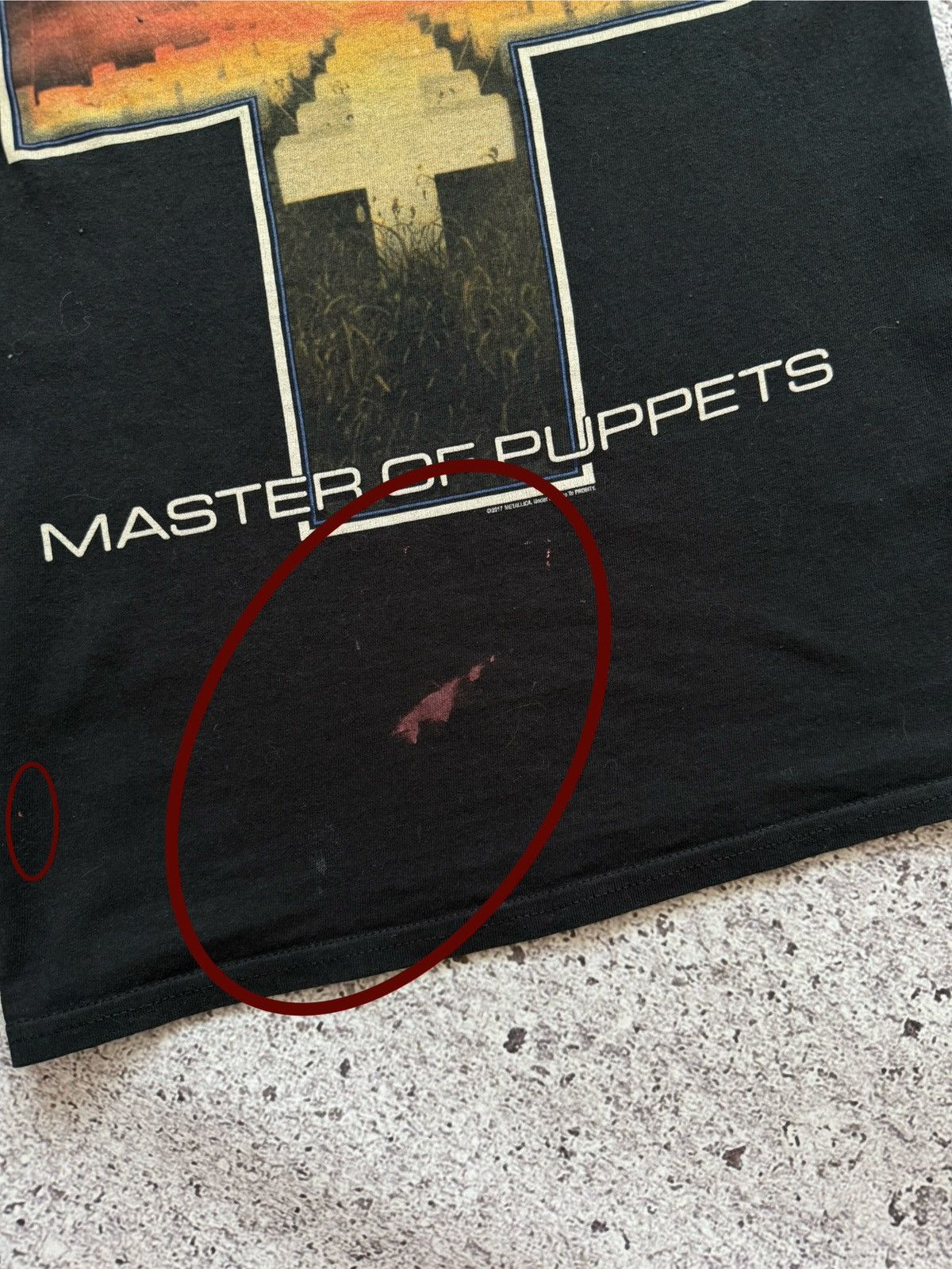 Band Tees × Metallica × Vintage Gildan Vintage 2017 Metallica Master Of Puppets Band T-shirt Size US M / EU 48-50 / 2 - 8 Thumbnail