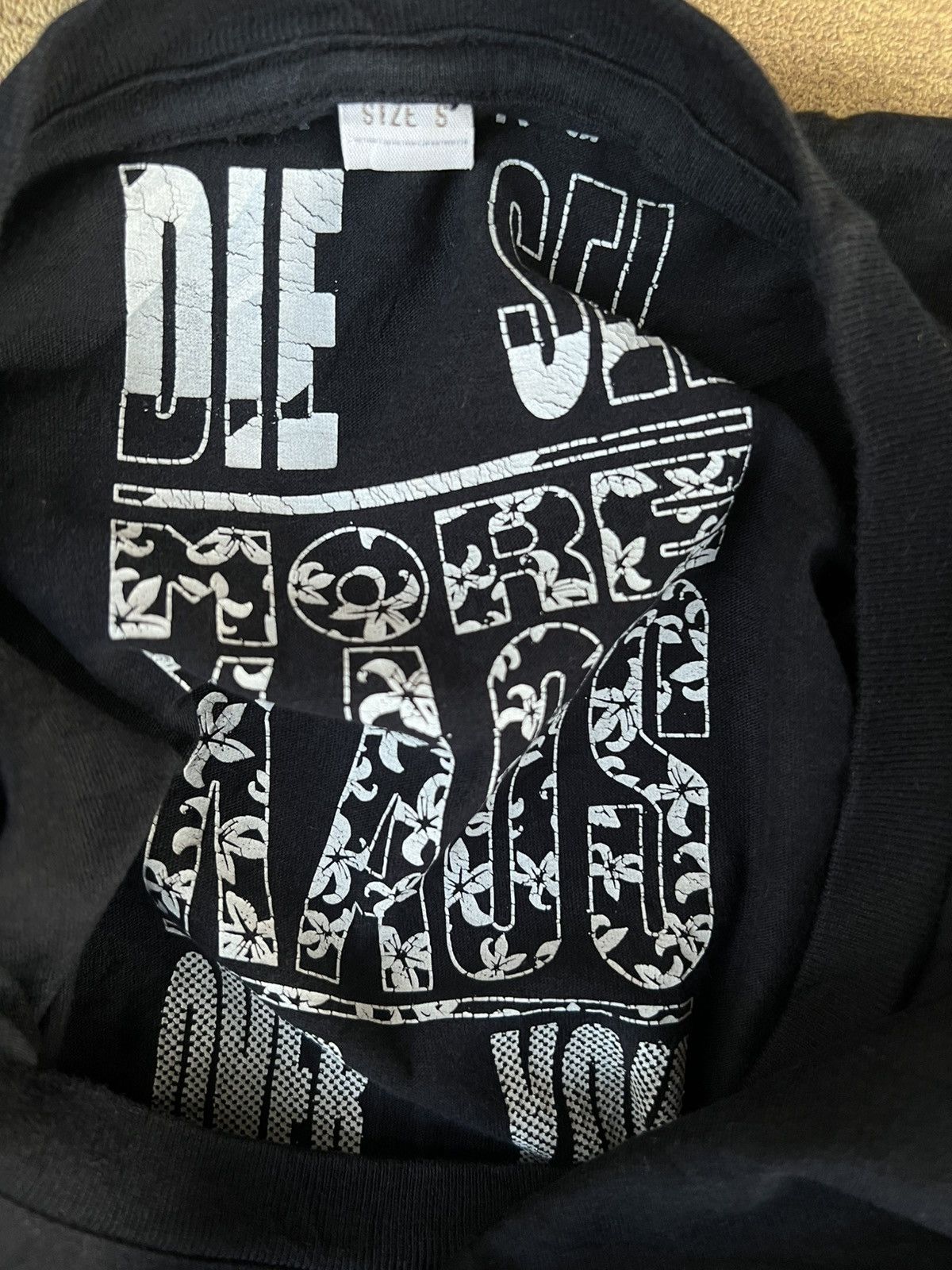 Diesel Diesel more kaos over you tiger design 1978 Size US S / EU 44-46 / 1 - 3 Thumbnail