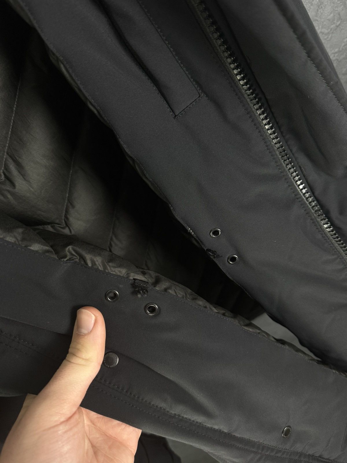 Woolrich Woolen Mills Woolrich Men’s Down Parka Black Hooded Jacket Size US L / EU 52-54 / 3 - 14 Thumbnail