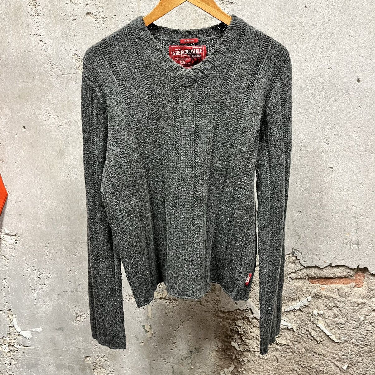 Abercrombie & Fitch Men's Gray Wool Blend Muscle Fit Sweater