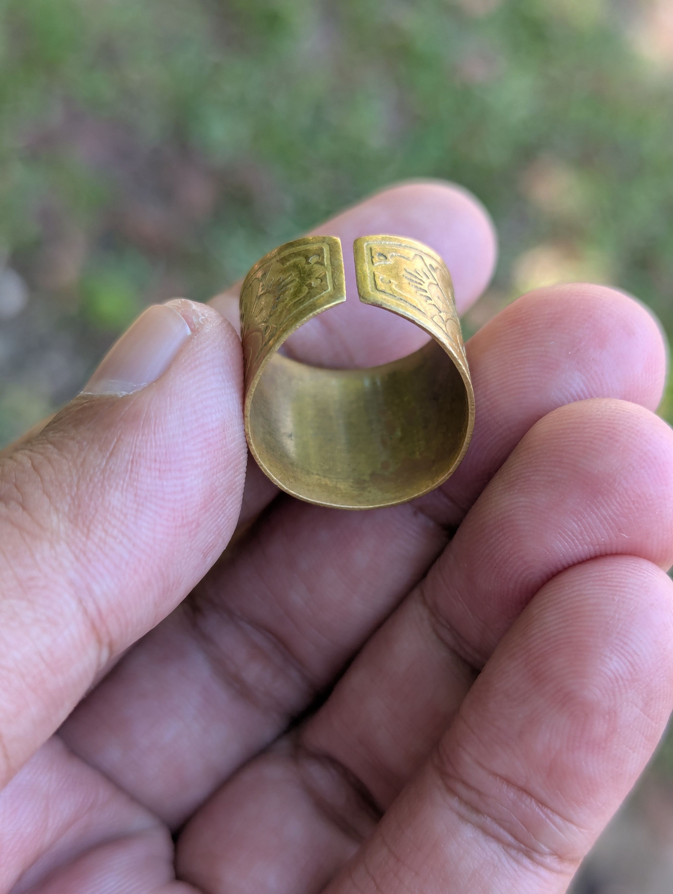 Vintage Vintage Brass Ring with Floral Engravings Size ONE SIZE - 8 Thumbnail