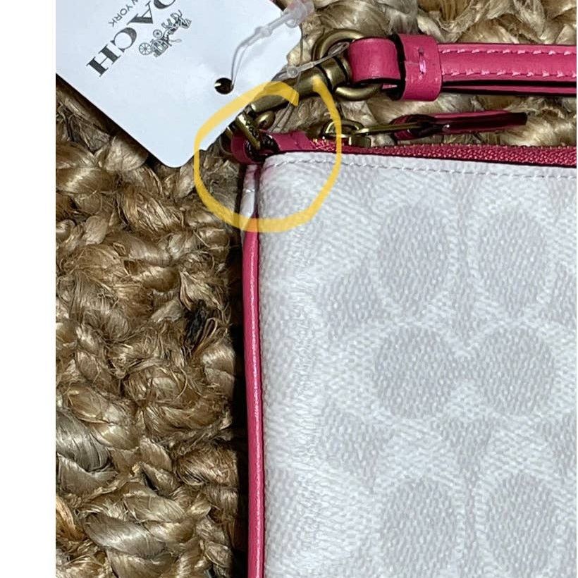 Coach Coach SMALL WRISTLET IN BLOCKED SIGNATURE CANVAS Size ONE SIZE - 2 Thumbnail