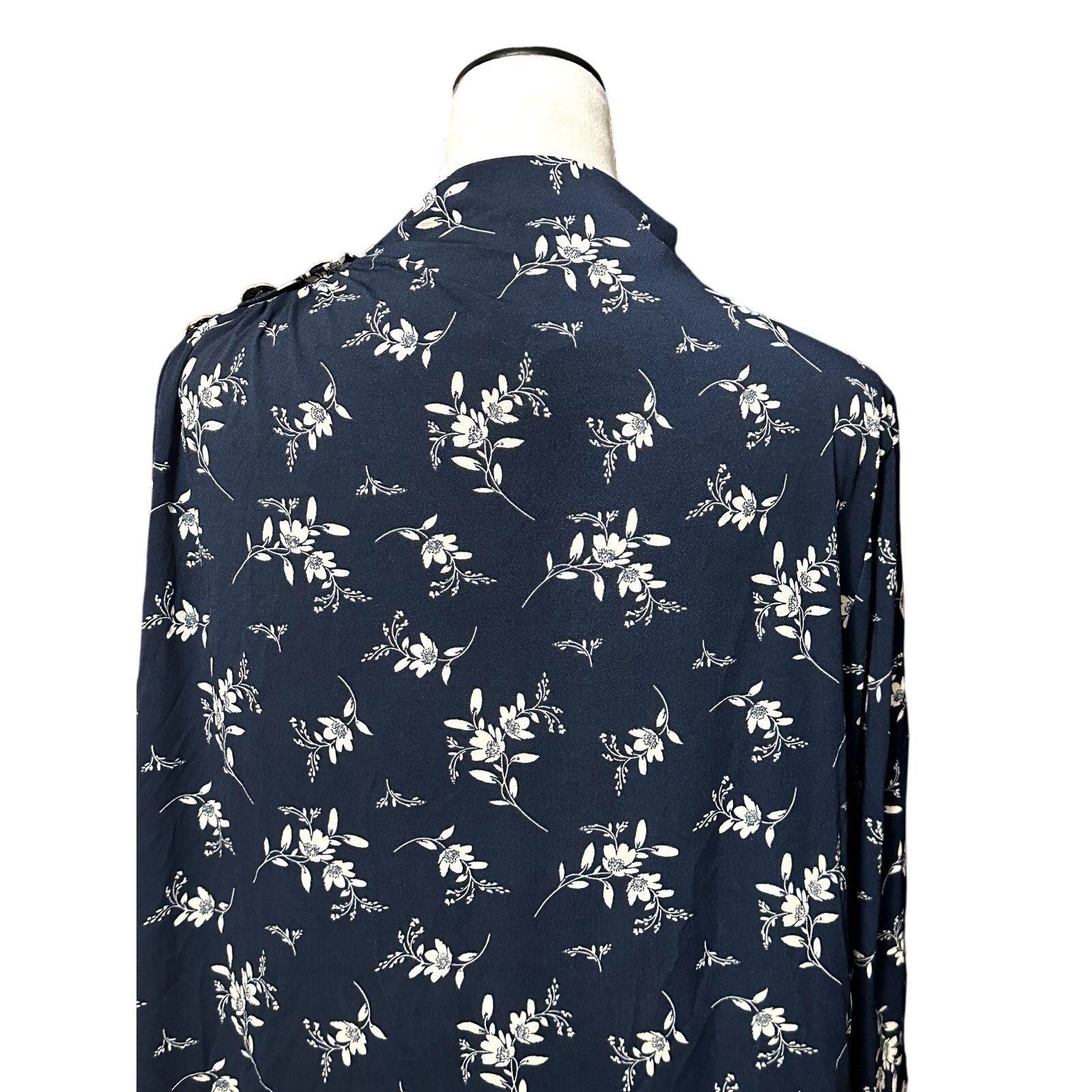 Other Belldini Blouse Shoulder Button Floral Blue/Cream Women's 2X Size XXL / US 16-18 / IT 52-54 - 6 Thumbnail