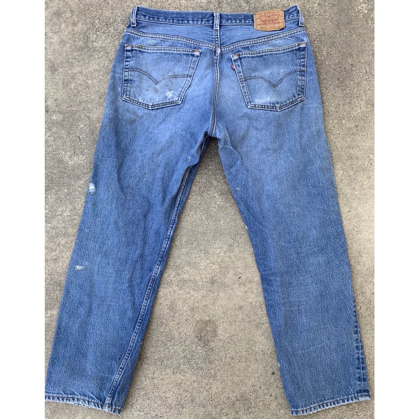 Levi's VINTAGE Levi's 501 Jeans Men's Jeans 38 W 32 L 32 Blue 5-Pocket Denim Button Fly See Pics California USA 501xx 1960s 70s 80s Distressed Vintage Size US 38 / EU 54 - 4 Thumbnail