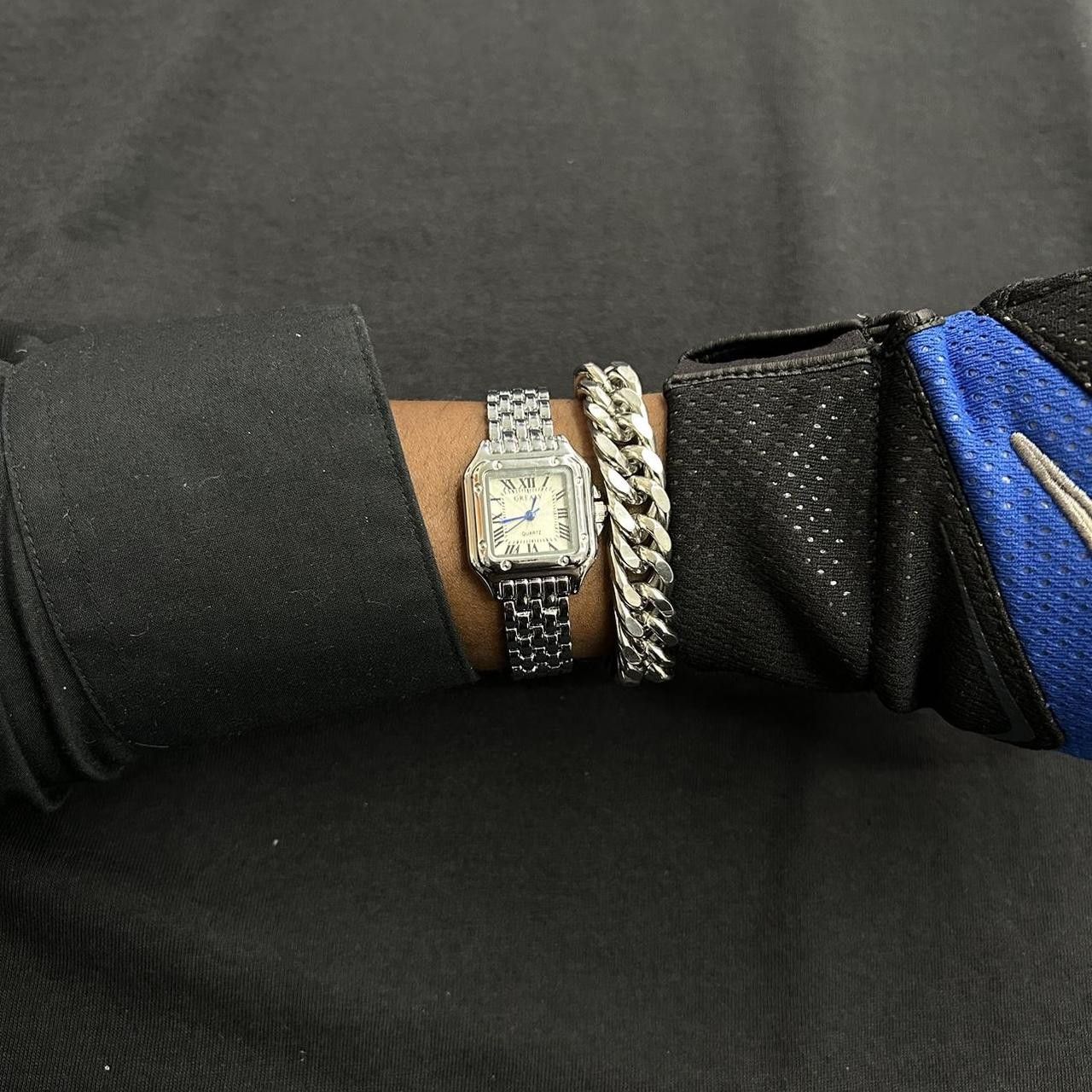 Vintage Vintage 2000s Style Silver Rectangular Quartz Luxury Watch Size ONE SIZE - 2 Thumbnail