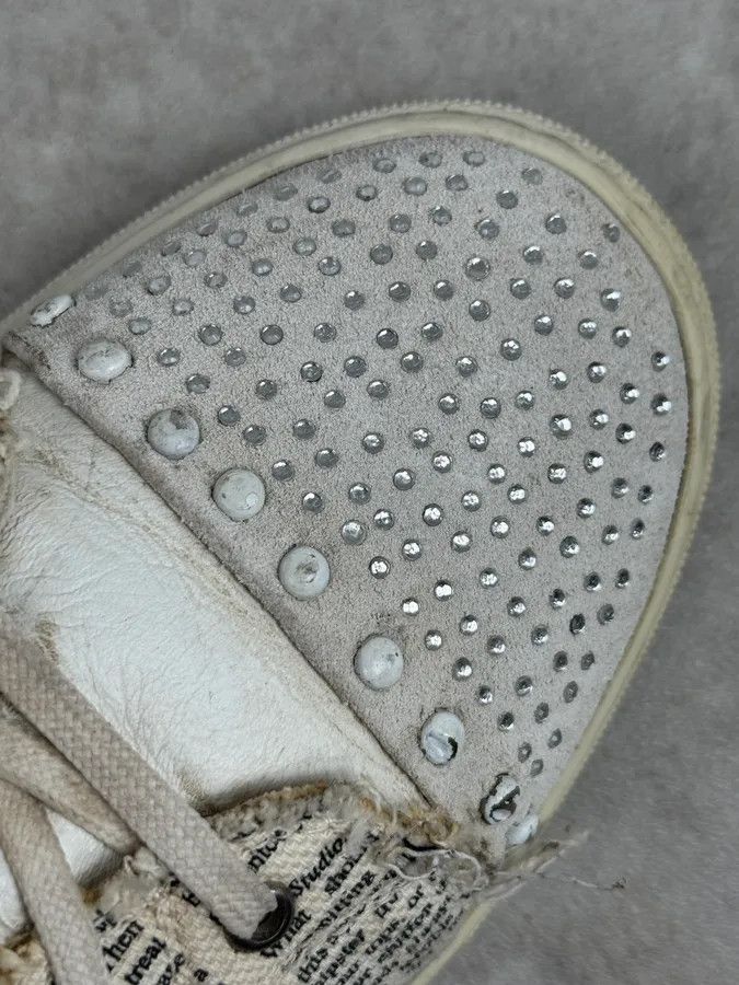 John Galliano 2004 John Galliano White Canvas Newspaper Studded High Sneakers Size US 7 / EU 40 - 6 Thumbnail