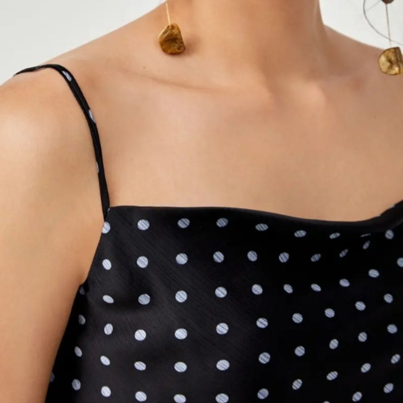 Other Love Bonito Black Latifah Cowl Neck Camisole Top Size M / US 6-8 / IT 42-44 - 3 Thumbnail