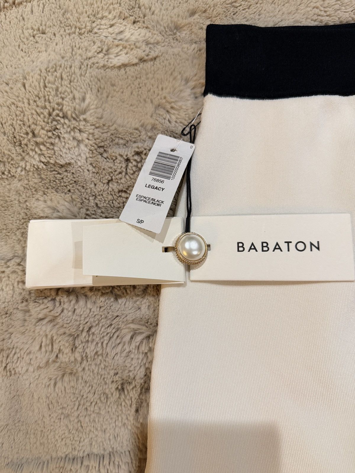 Aritzia Babaton Legecy Aritzia Cream Contrast Trim Skirt Elegant Size 28" / US 6 / IT 42 - 5 Thumbnail
