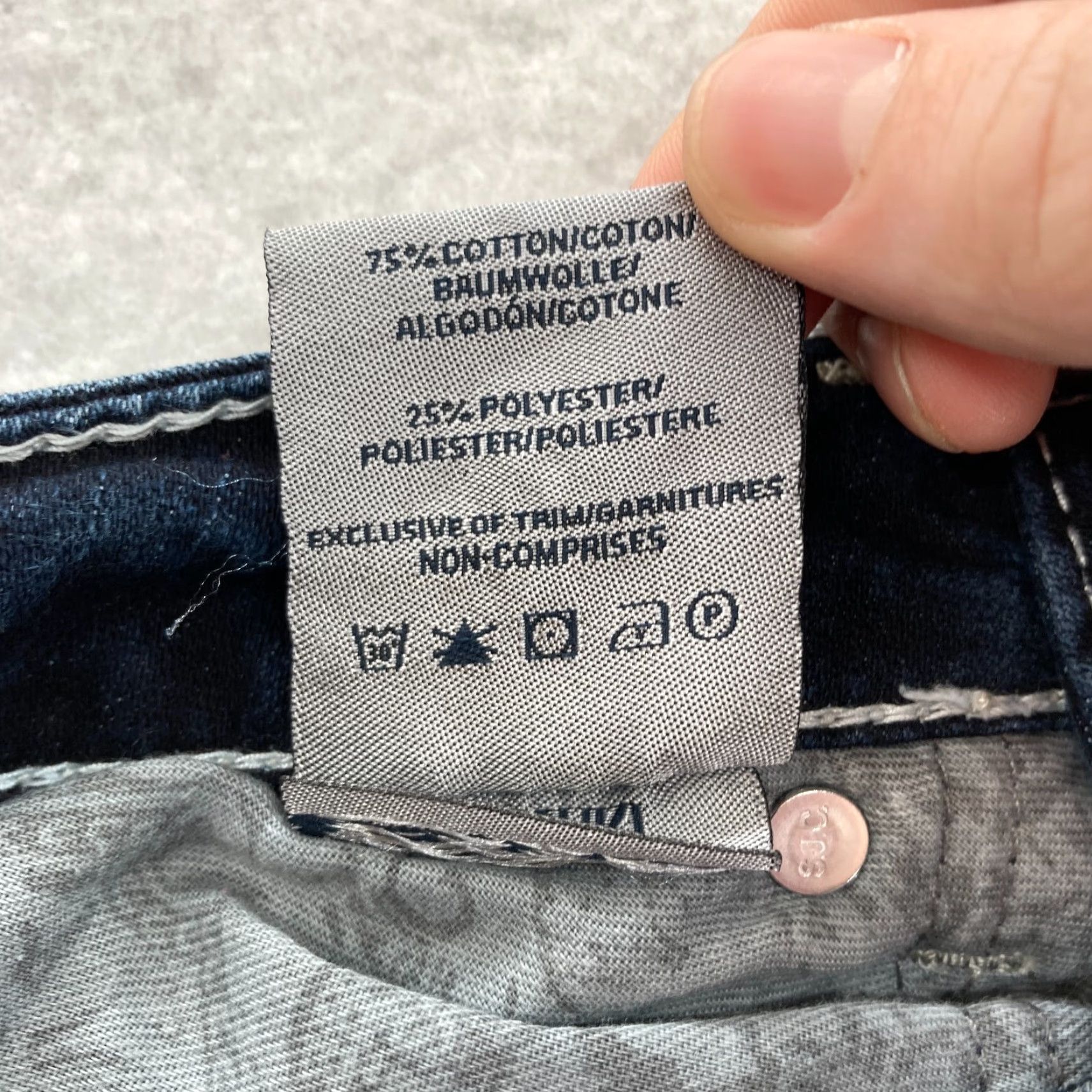 Silver Jeans Co. Silver Jeans Natsuki Slim Bootcut Jeans 26x31 Dark Blue Denim Low Rise Grunge Women’s Size 26" / US 2 / IT 38 - 7 Thumbnail