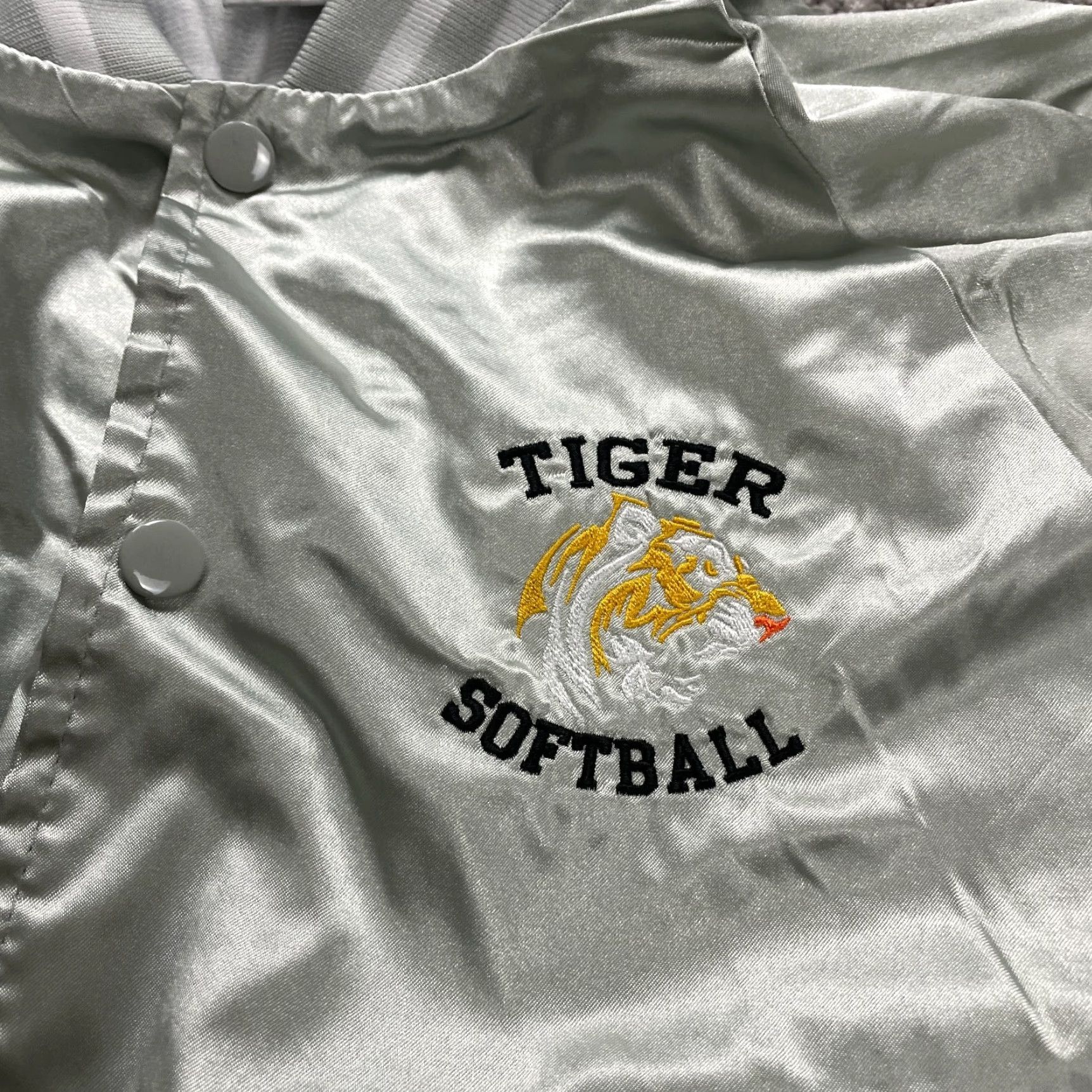 Augusta Sportswear Augusta Sportswear Silver Bomber Jacket Mens Small Nylon Zip Mid-Length 42 in Chest Sports Softball Size US S / EU 44-46 / 1 - 3 Thumbnail