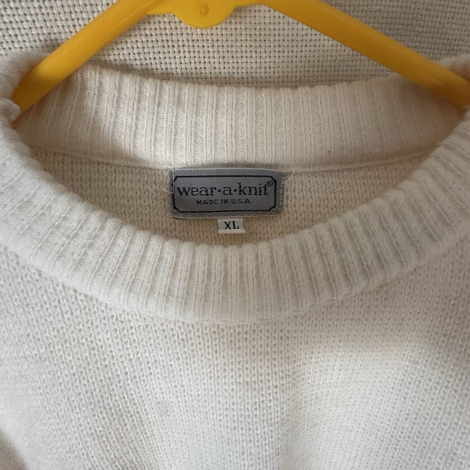 Other Wear a Knit- White Knit Sweater with Green & Red Pontes Size US XL / EU 56 / 4 - 5 Thumbnail
