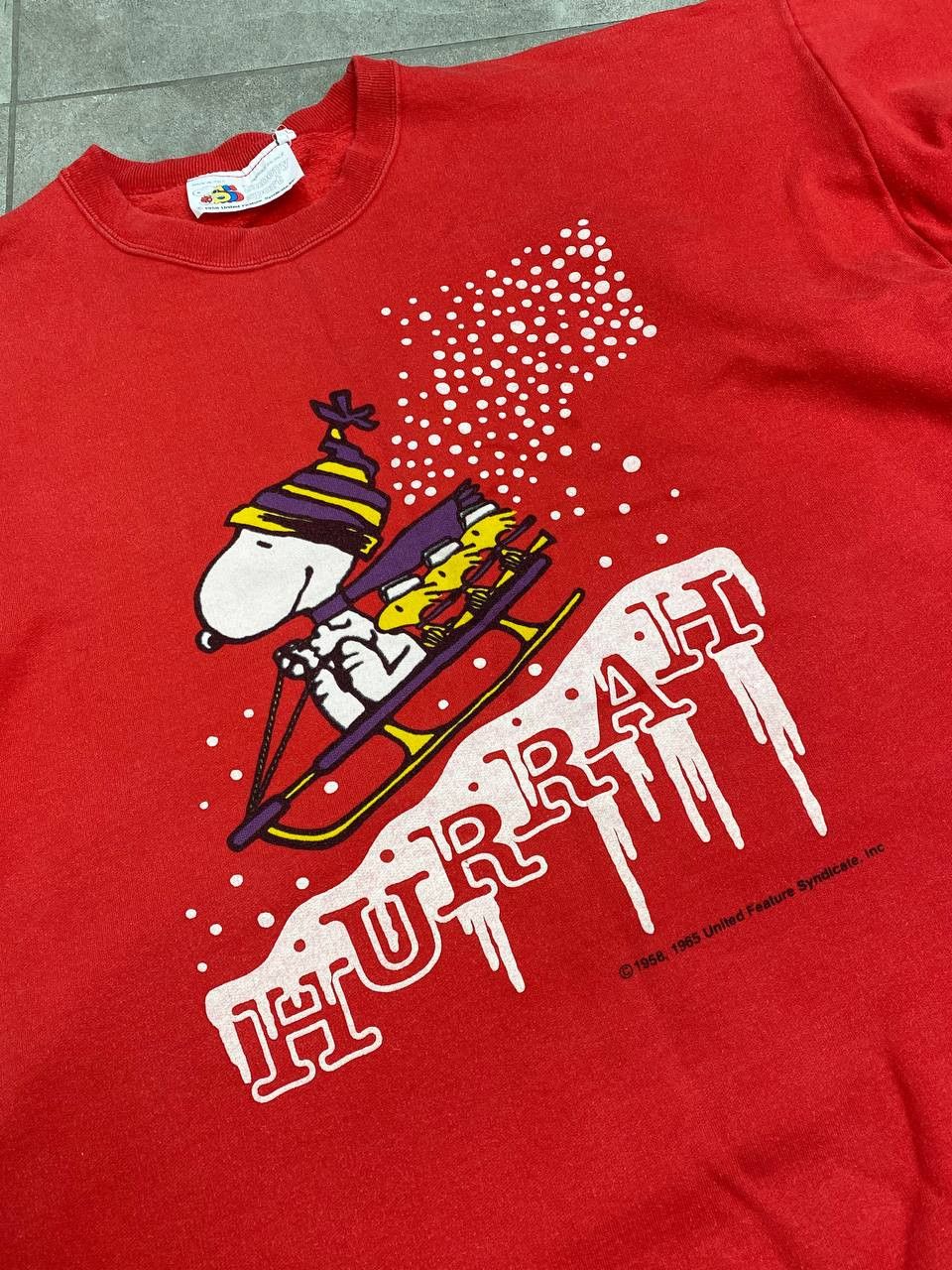 Peanuts Vintage Peanuts Snoopy Sport Christmas Snow Sweatshirt Size US XL / EU 56 / 4 - 7 Thumbnail