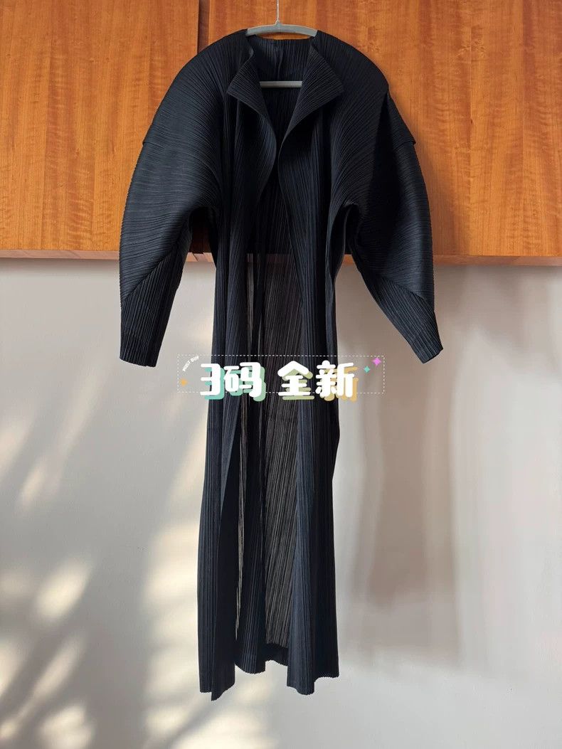 Issey Miyake Issey Miyake size:3 A long black windbreaker Size M / US 6-8 / IT 42-44 - 1 Thumbnail