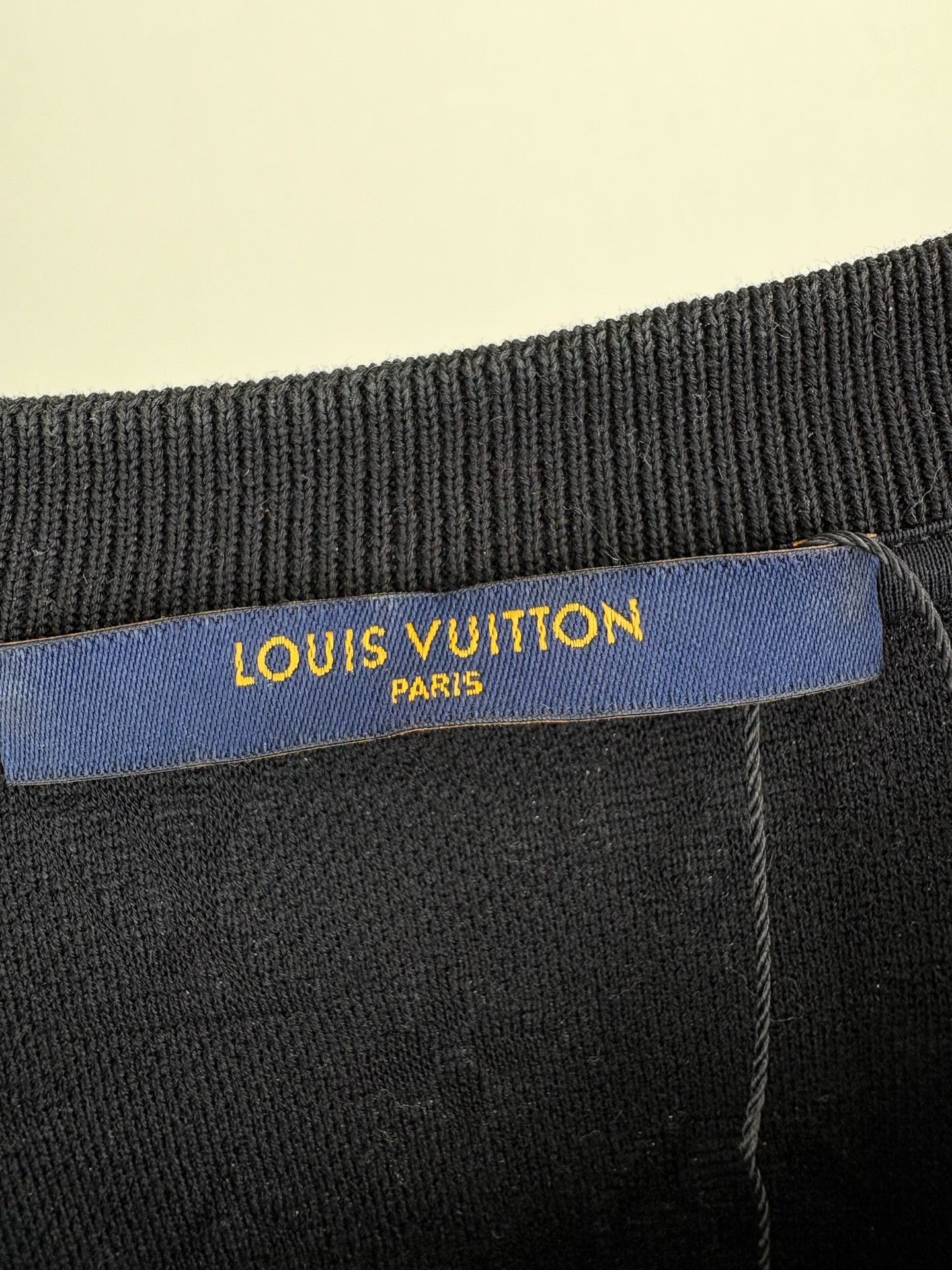 Louis Vuitton Louis Vuitton Monogram Print Pocket T-Shirt Size US XL / EU 56 / 4 - 4 Thumbnail