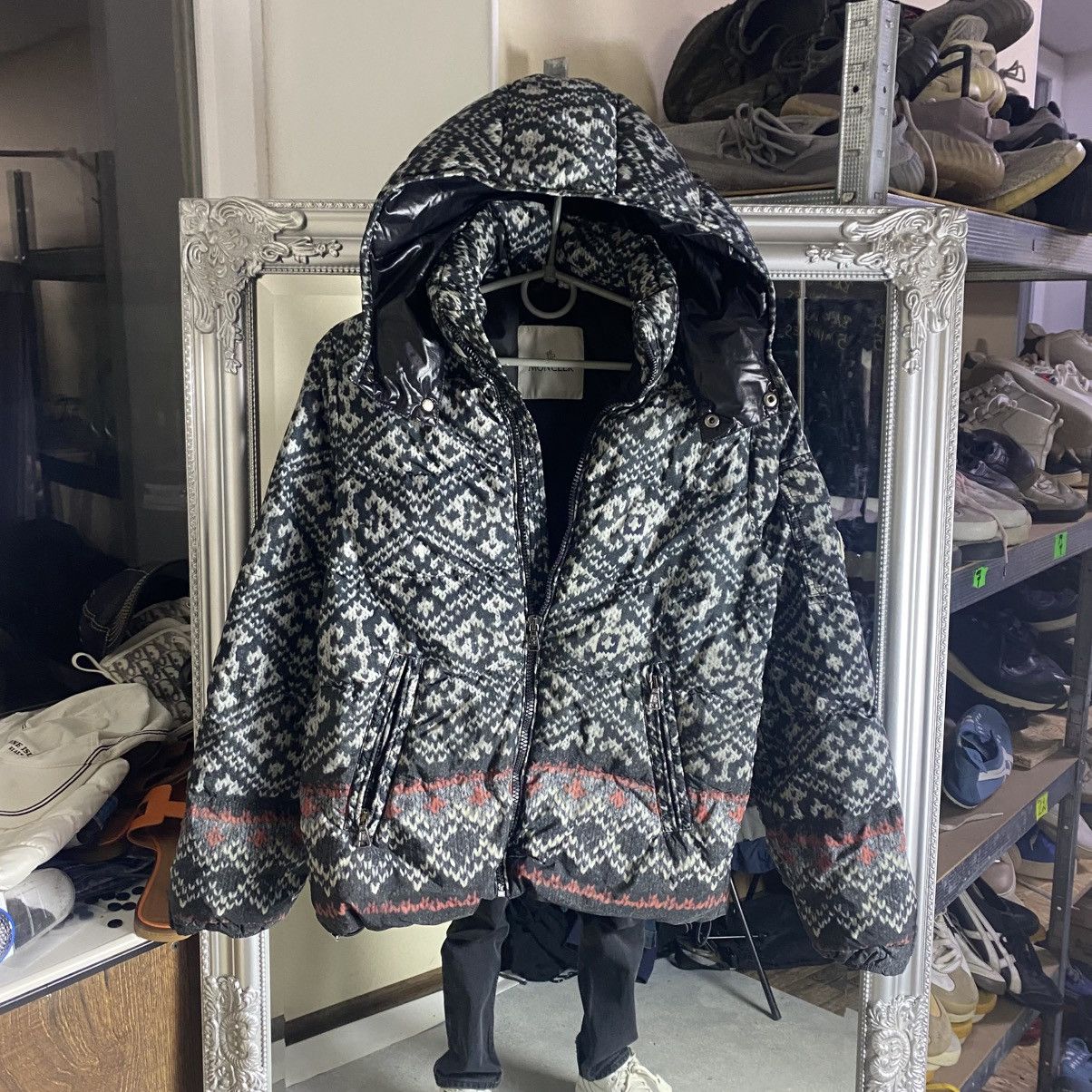 Moncler moncler puffer coat camouflage printed down. AUTHENTICATED Size US XS / EU 42 / 0 - 1 Thumbnail