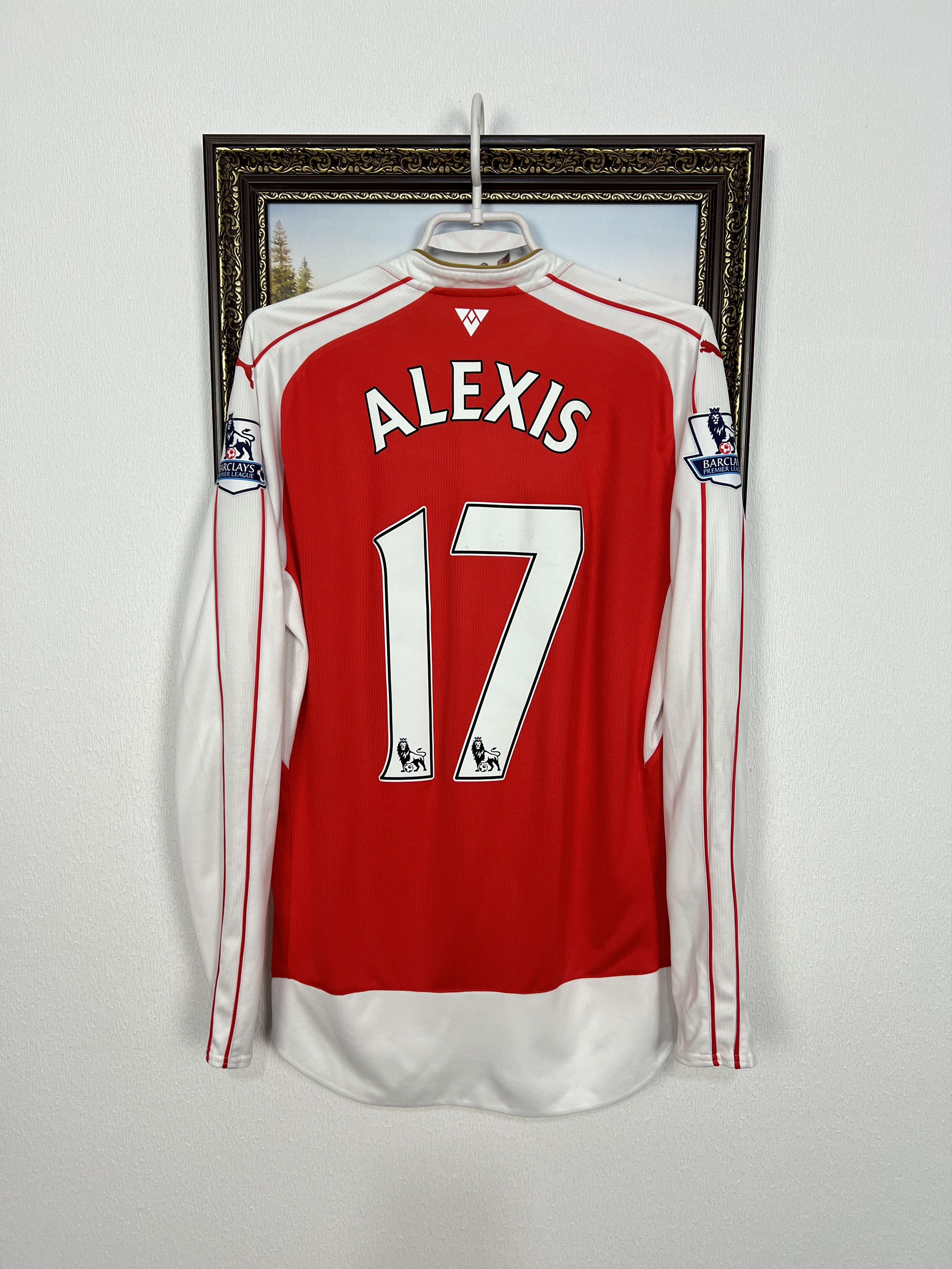 Puma Arsenal Home football shirt 2015 Soccer #17 Alexis Size US M / EU 48-50 / 2 - 1 Thumbnail
