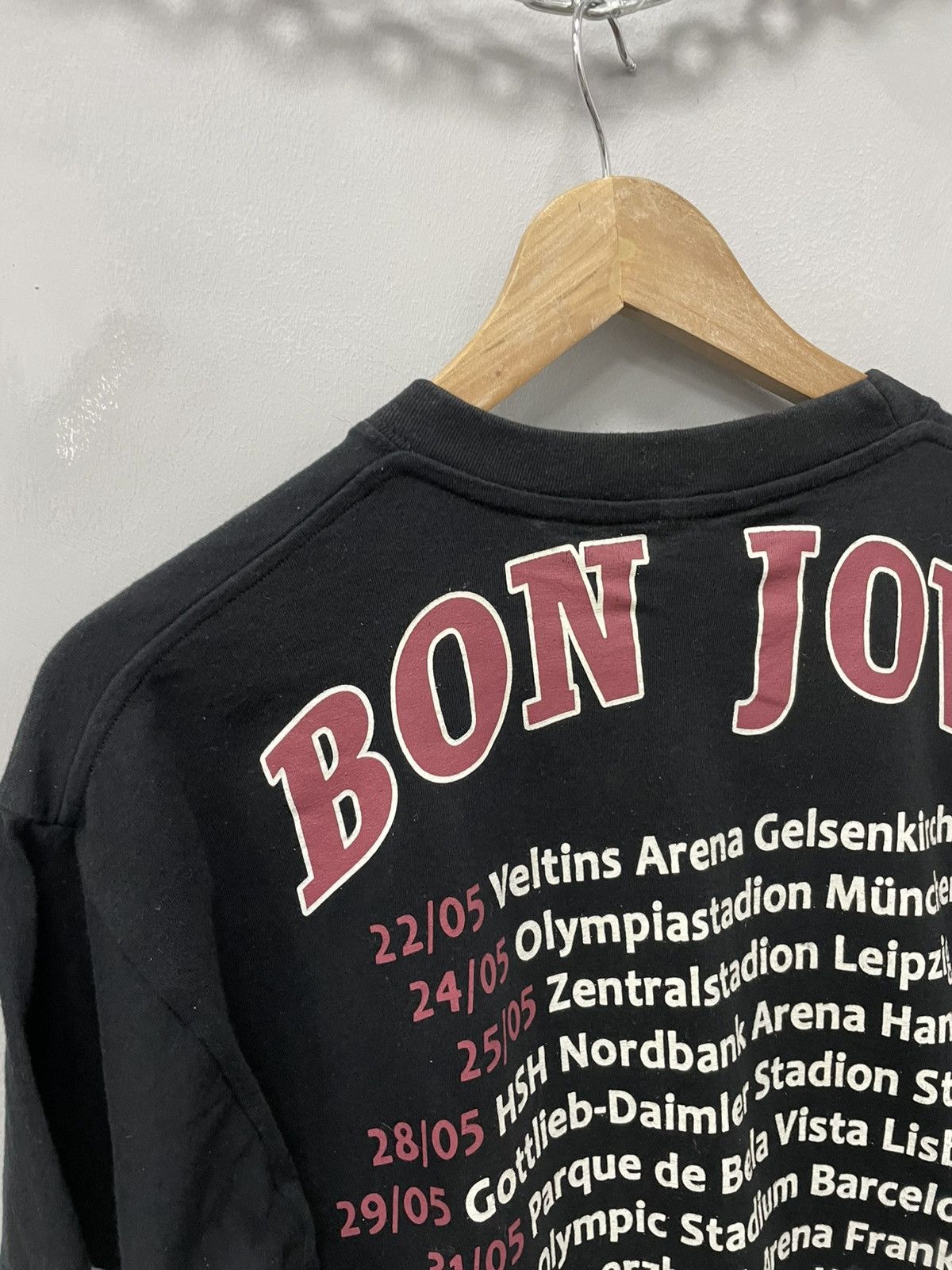 Bon Jovi × Vintage VINTAGE ROCK BAND BONJOVI 2008 tour tee T shirt Size US M / EU 48-50 / 2 - 7 Thumbnail