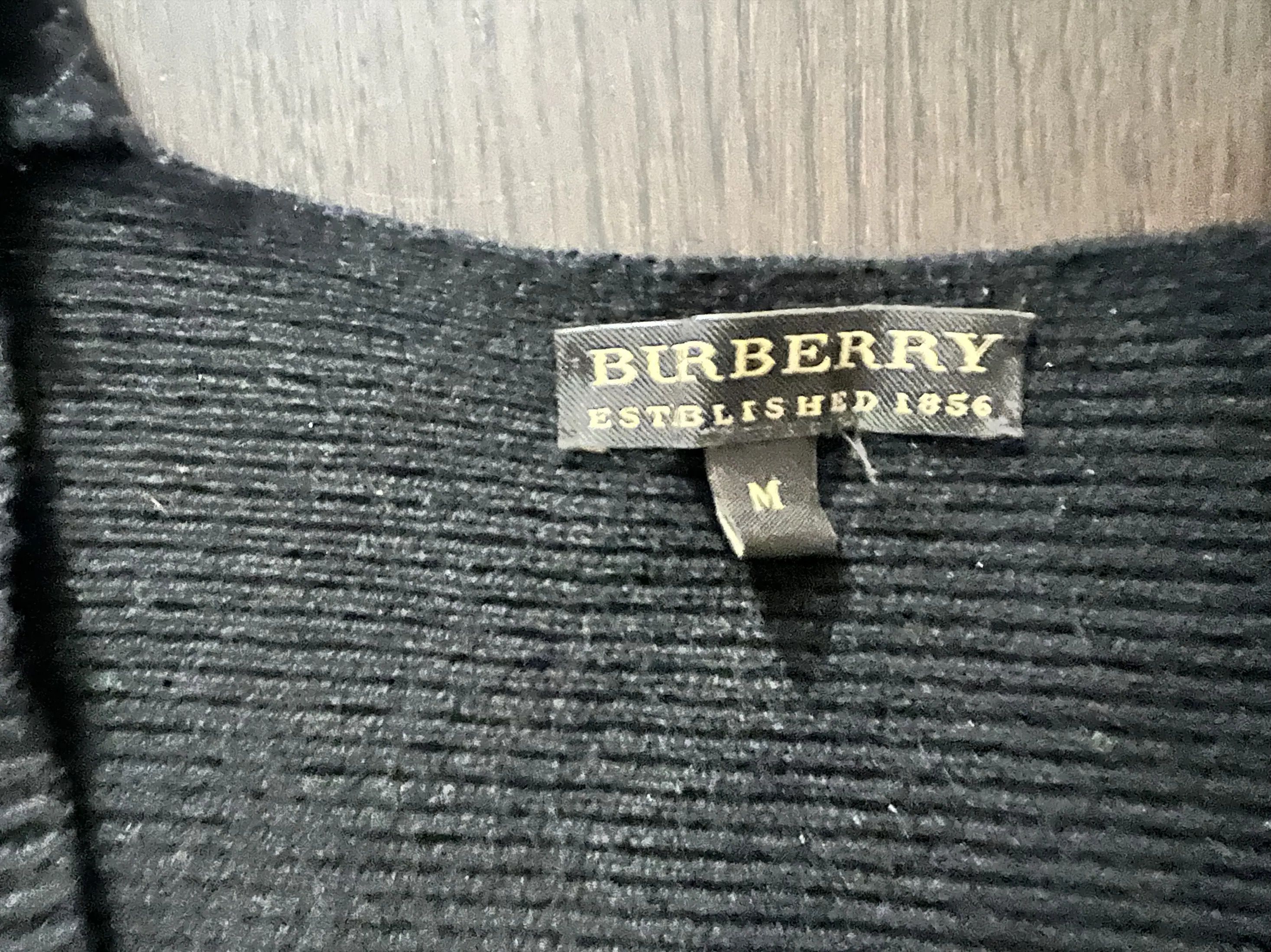 Burberry 100% Cashmere Ribbed Deep V-Neck Sweater Size US M / EU 48-50 / 2 - 11 Thumbnail