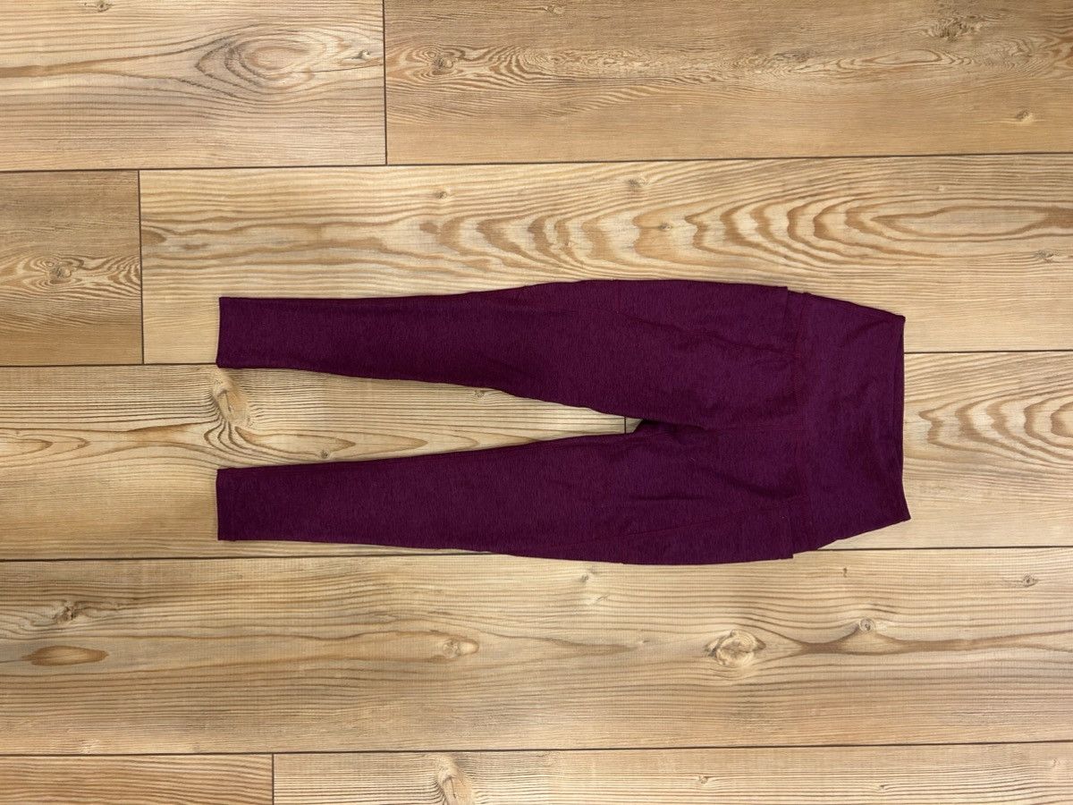 Beyond Yoga Beyond Yoga Spacedye Cropped Leggings Size 25" / US 0 / IT 36 - 1 Thumbnail