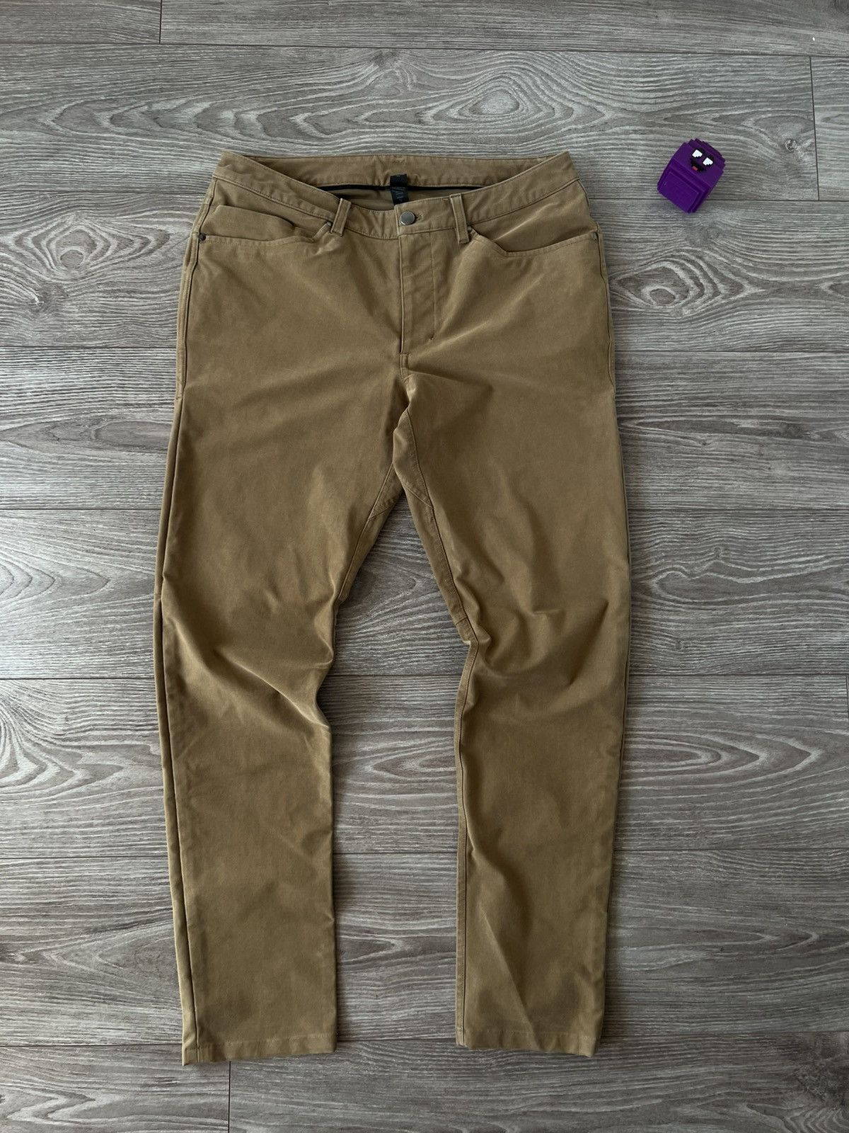 Lululemon Rare Lululemon Logo Secret Pocket Reflective Selvage Pants Size US 33 - 12 Thumbnail