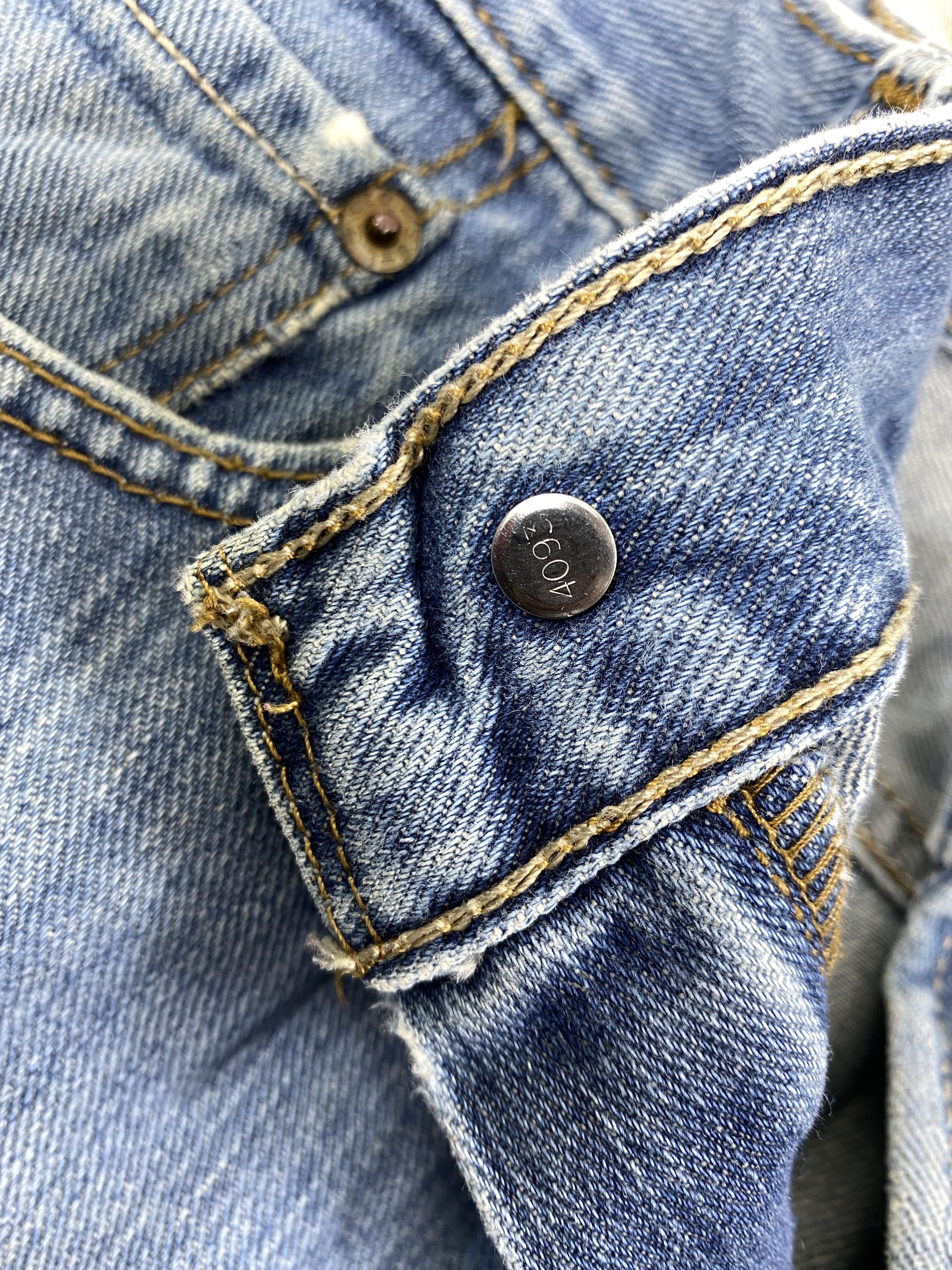 Levi's Distressed Blue Vintage Levi's 505 Jeans 34x30 Denim -JN1732 Size US 34 / EU 50 - 7 Thumbnail
