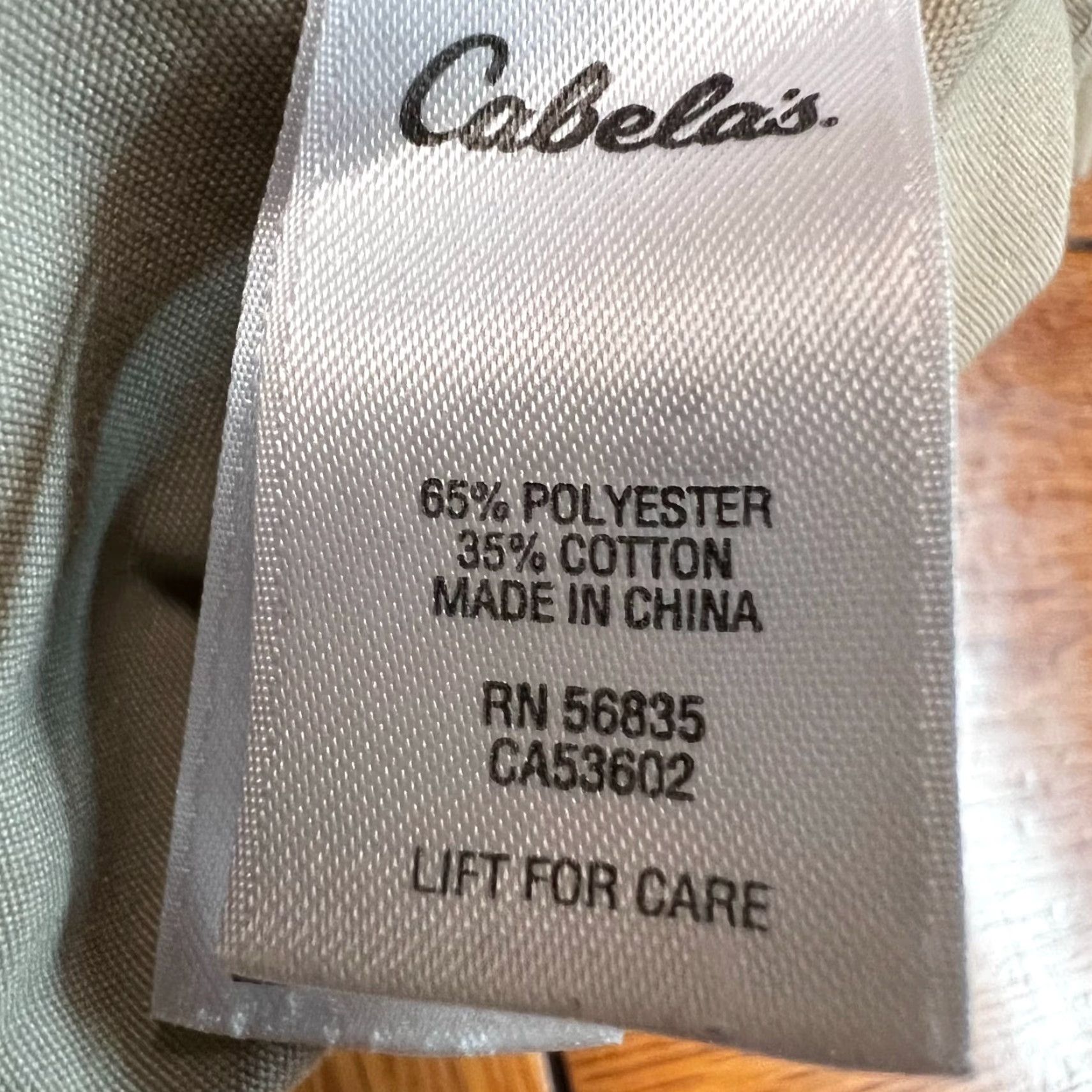 Vintage VINTAGE Cabela's Men's Short Sleeve Button-Down Shirt Casual Workwear Travel Khaki 50-Inch Chest Size US L / EU 52-54 / 3 - 6 Thumbnail