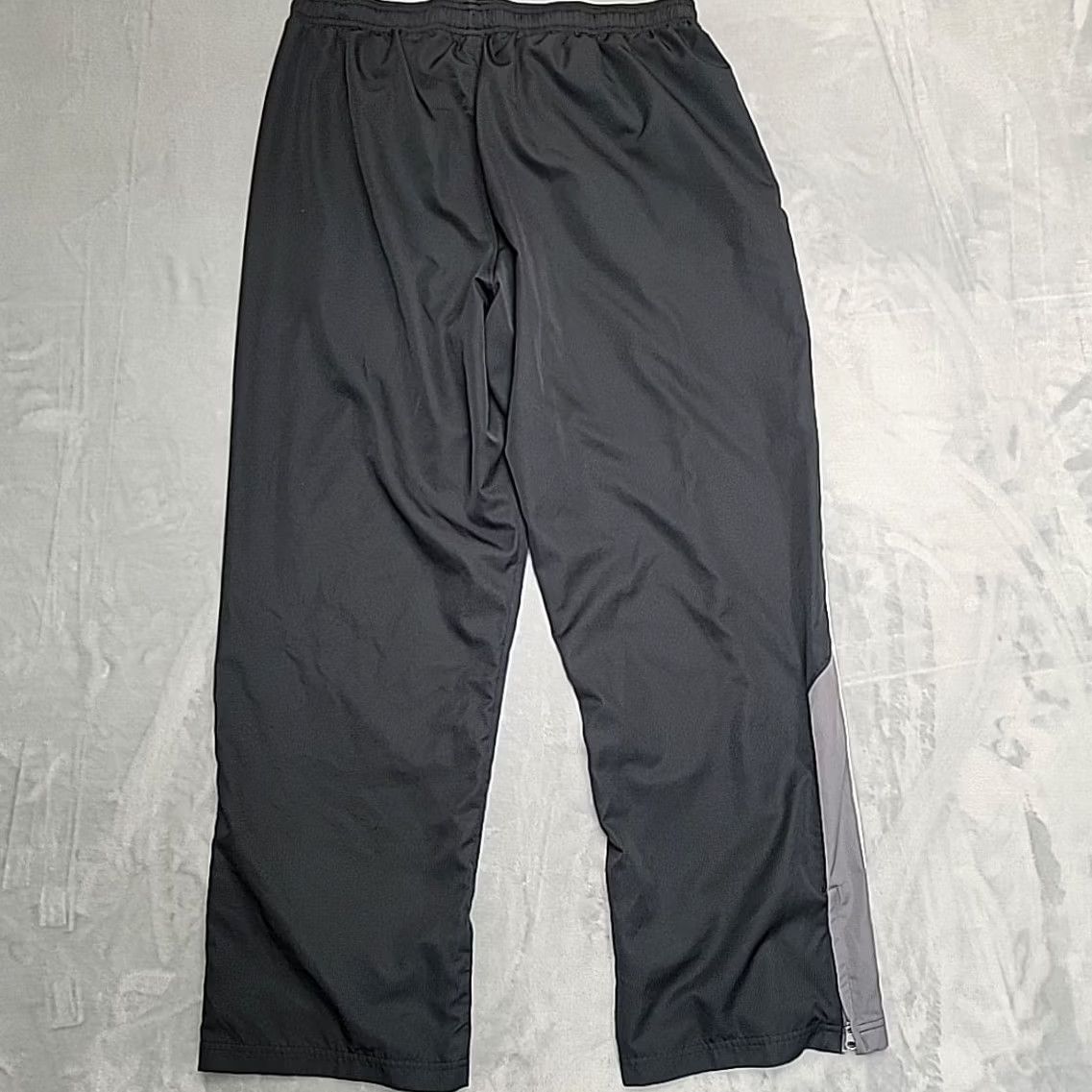 Under Armour Under Armour Pants Mens XL Black Loose Workout Elastic Waist Zip Leg Size US 36 / EU 52 - 7 Thumbnail