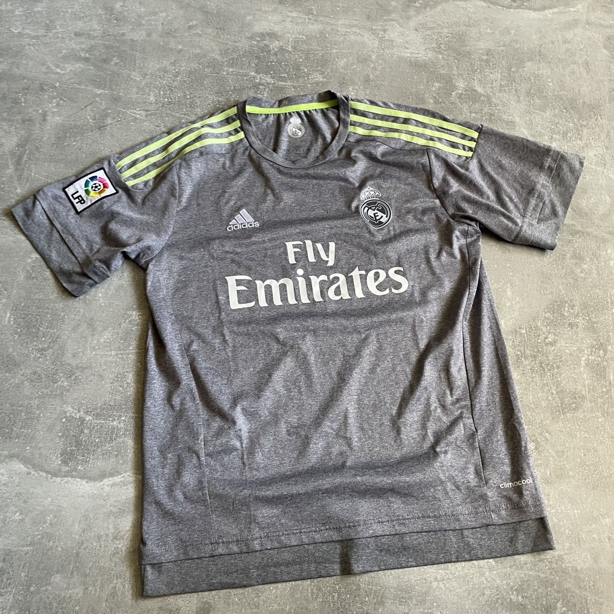 Adidas Real Madrid Jersey 2015 Adidas bundesliga fly emirates shirt Size US M / EU 48-50 / 2 - 1 Thumbnail