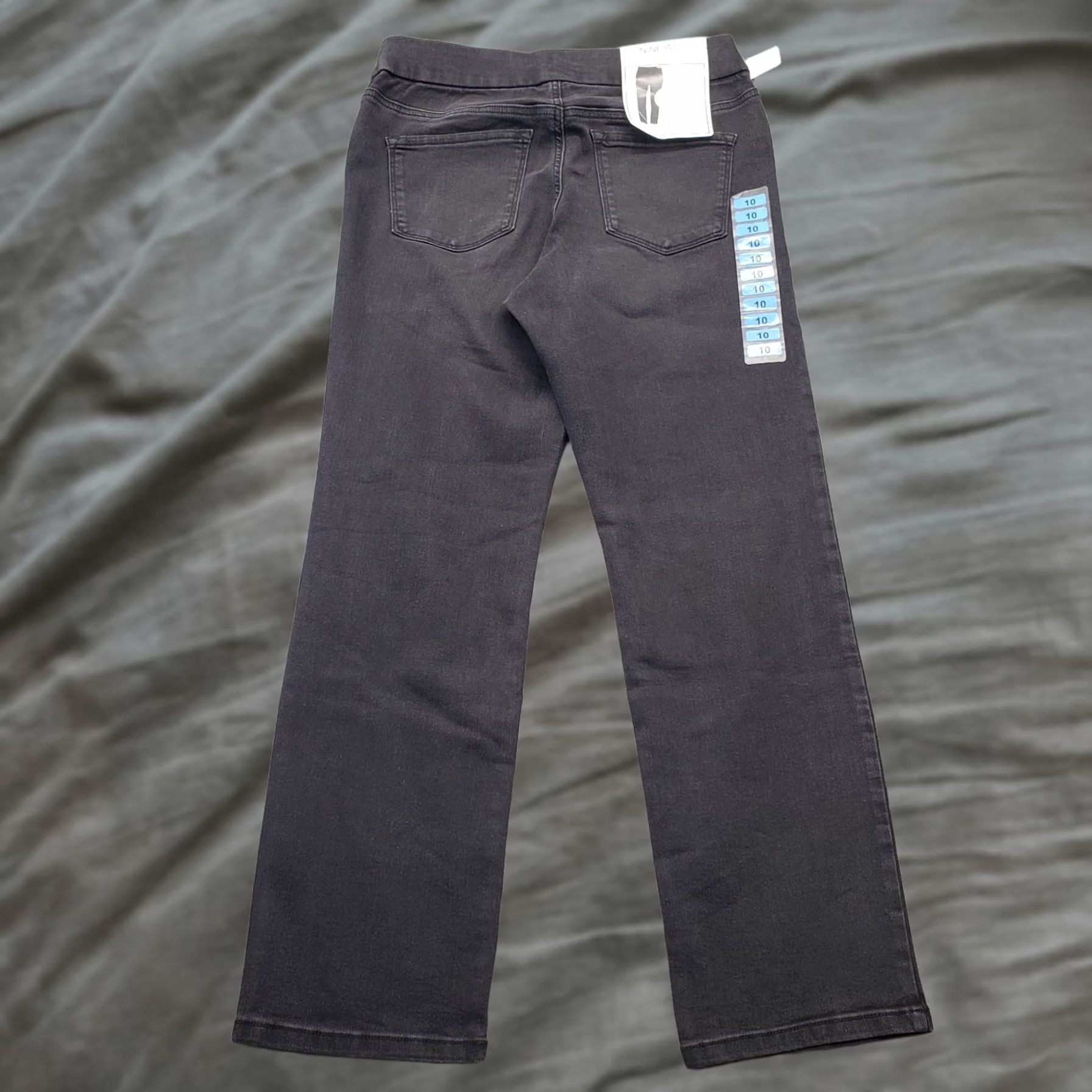 Nine West Nine West Jeans Womens 10 Black Denim Heidi Pull On Straight Leg Size 10 Black Denim Jeans Womens 10 NWT Size 32" / US 10 / IT 46 - 1 Thumbnail