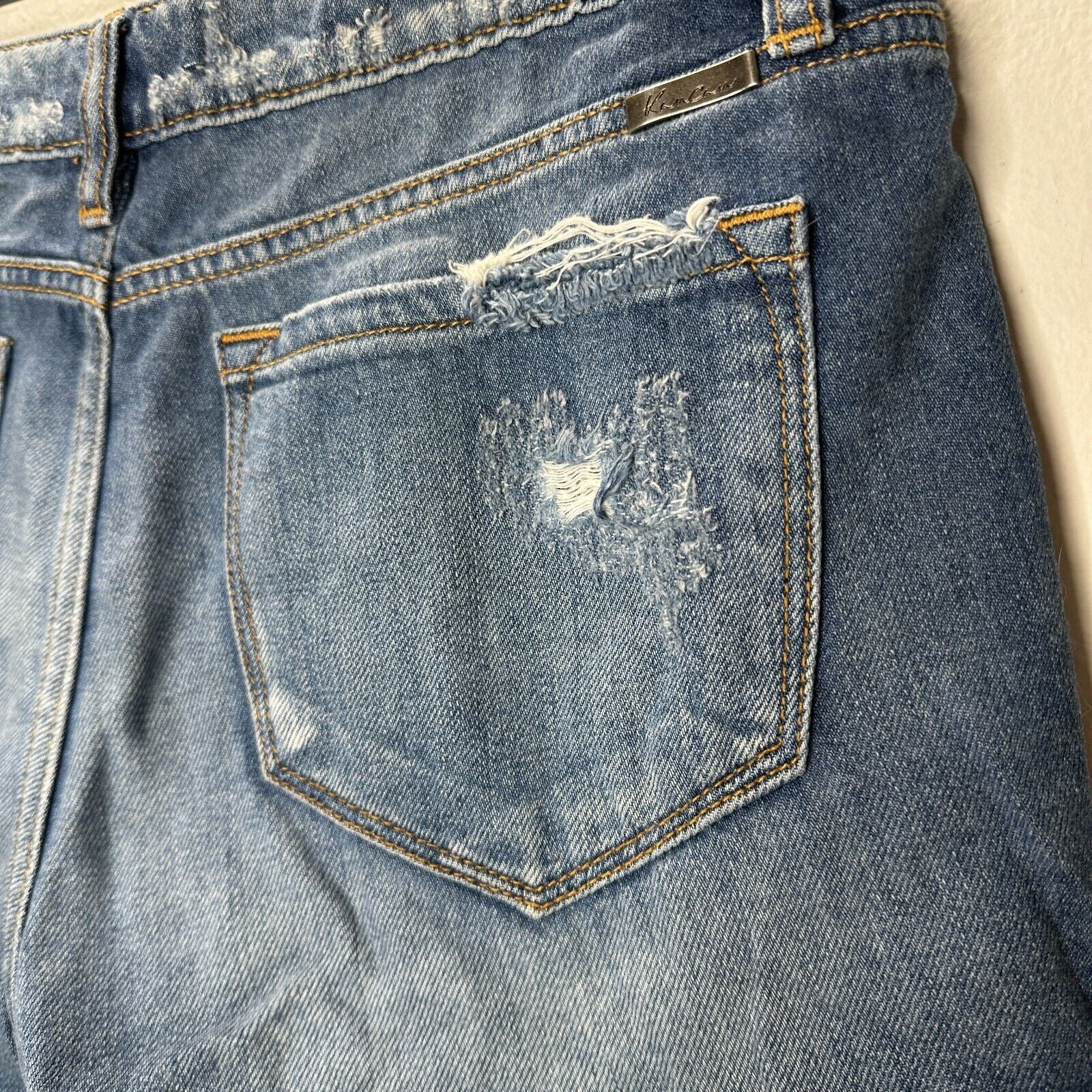 Other Kancan Medium Wash Mid-Rise Distressed Raw Hem Shorts 28 Size 28" / US 6 / IT 42 - 5 Thumbnail