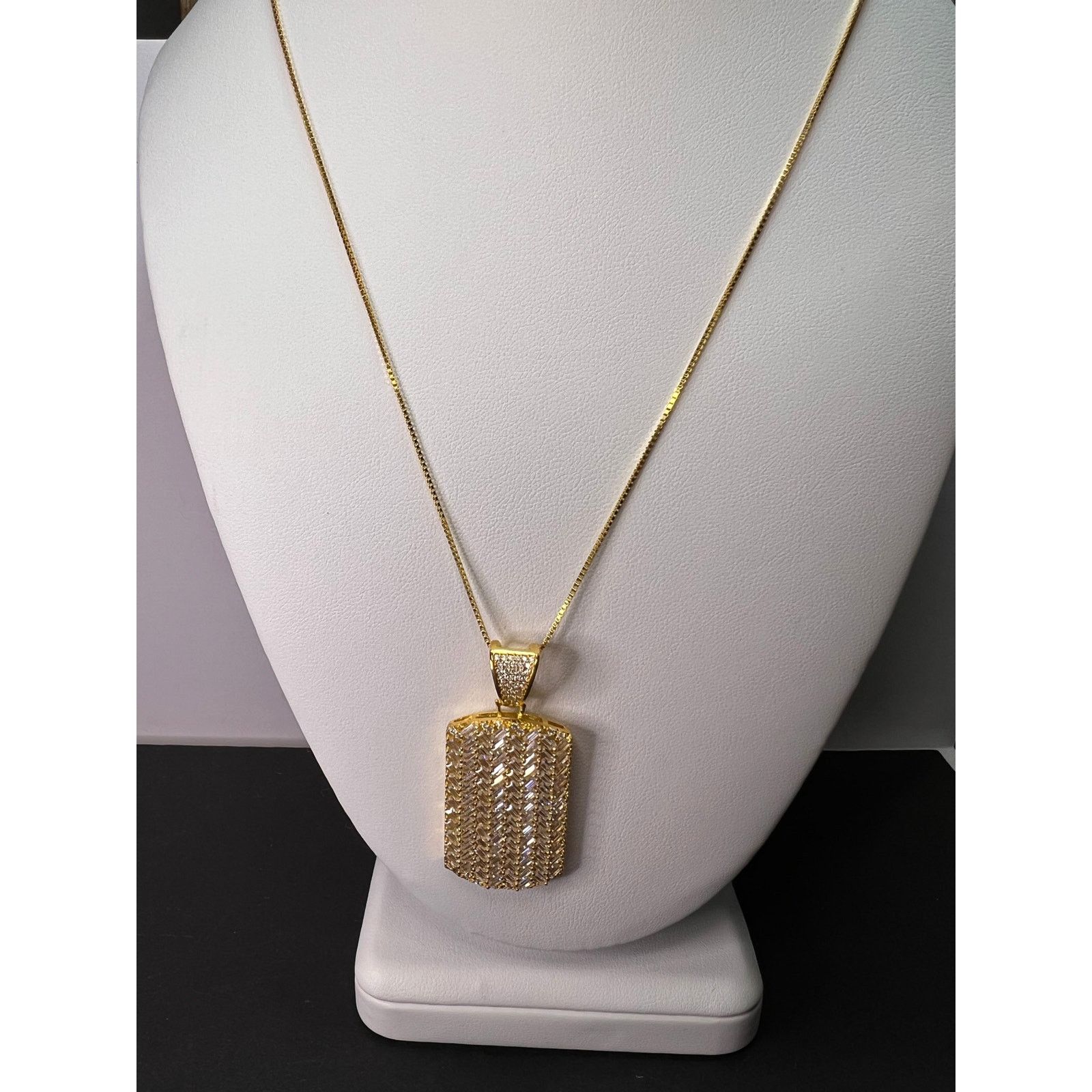 Other NEW Cubic Zirconia Gold Over Silver Pendant and Chain Size ONE SIZE - 3 Thumbnail